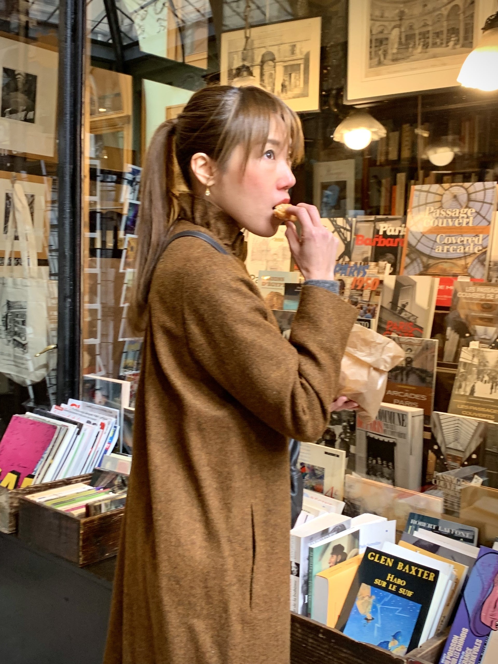 「パリの空気」の扉