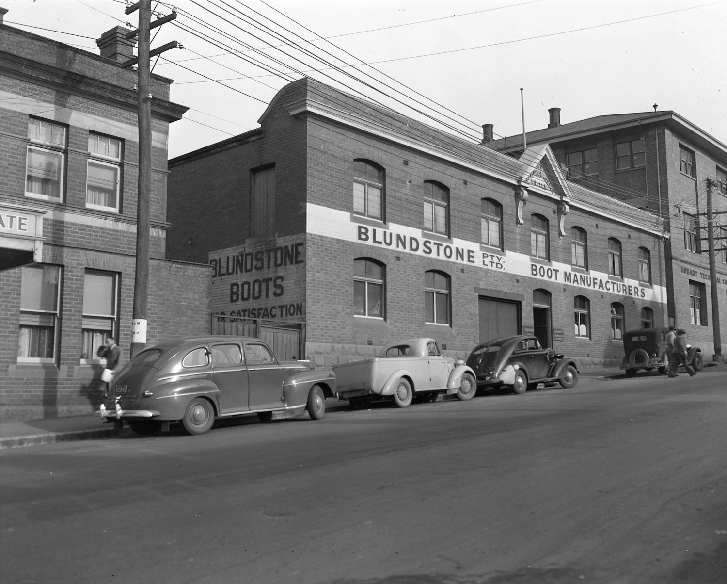 1940年代に撮影されたBlundstoneの工場写真