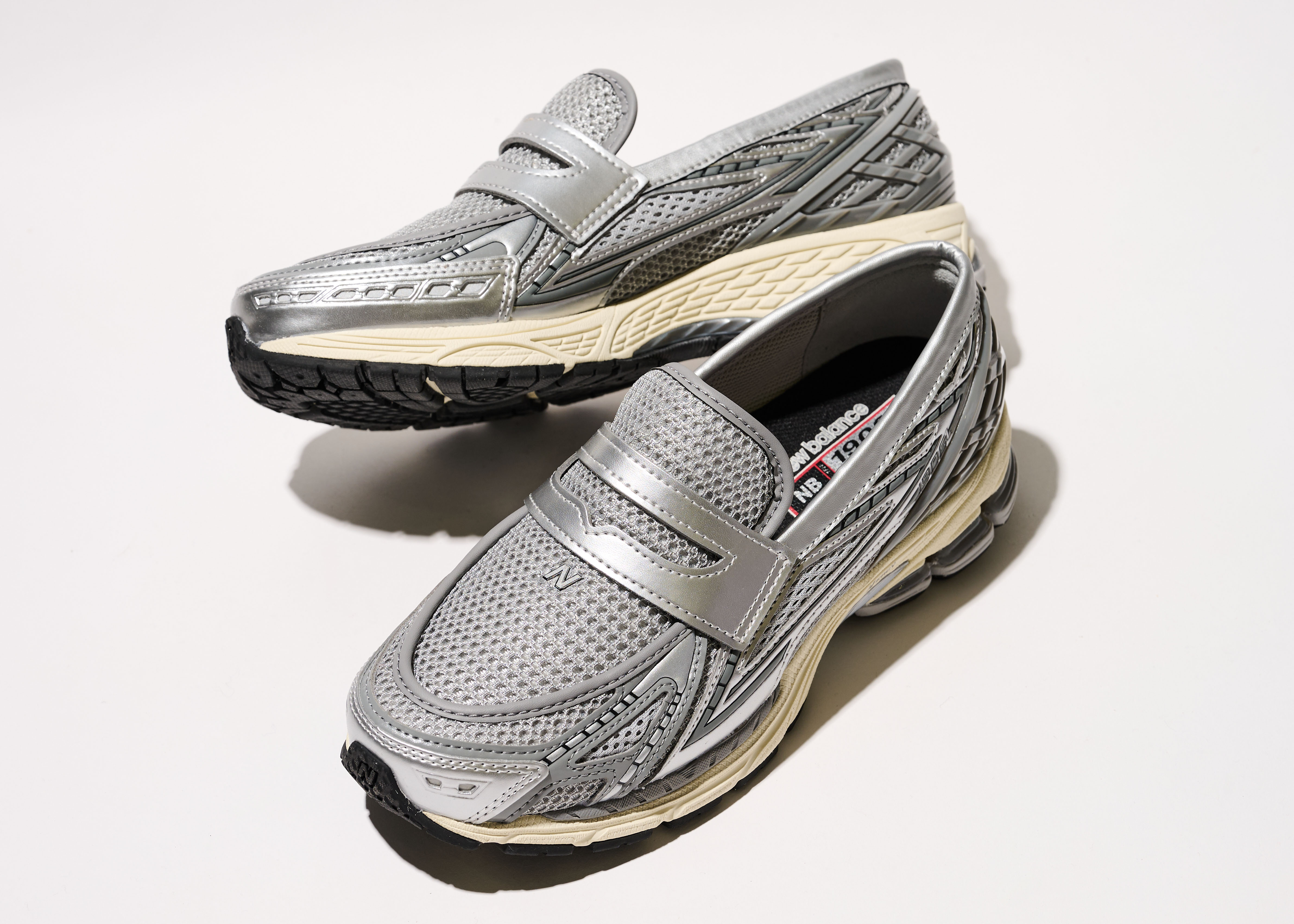 スポーツブランドが生んだ高次元ローファー 「New Balance