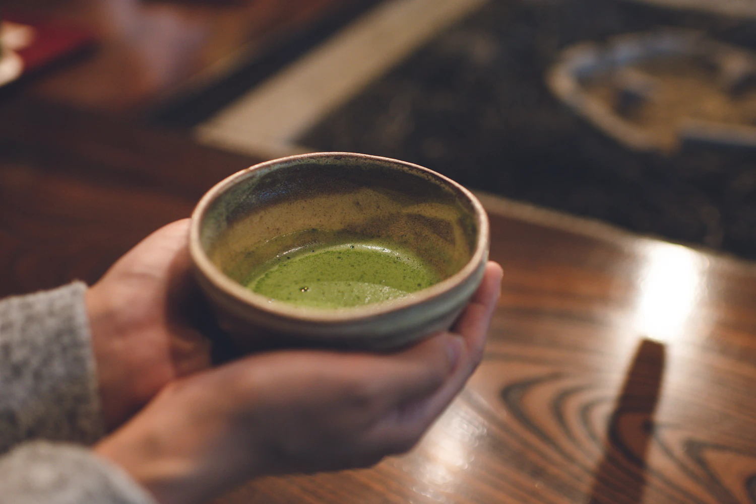 信楽焼の魅力の秘密は「土」にあり：伝統の粘土から未来の新素材まで