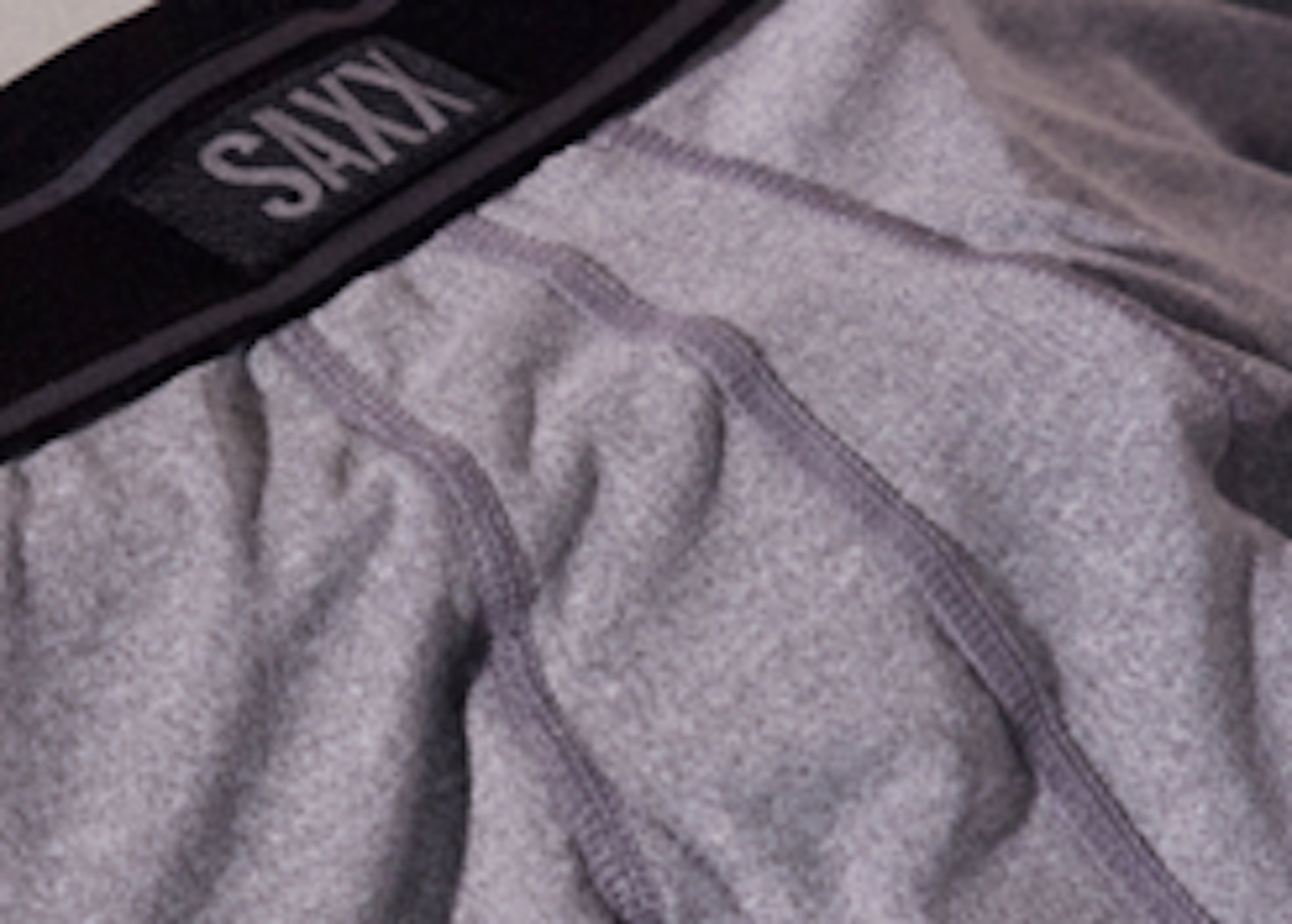 摩擦や刺激を意識した縫い目