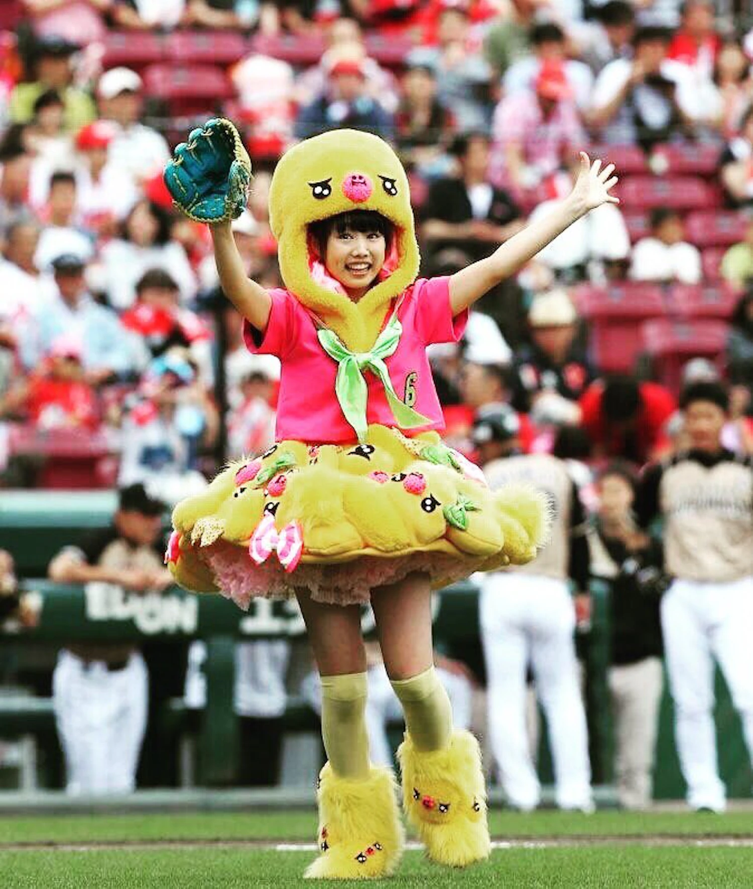 あの」や「FRUITS ZIPPER」で知られる衣装デザイナー・MIYA NISHIYAMA