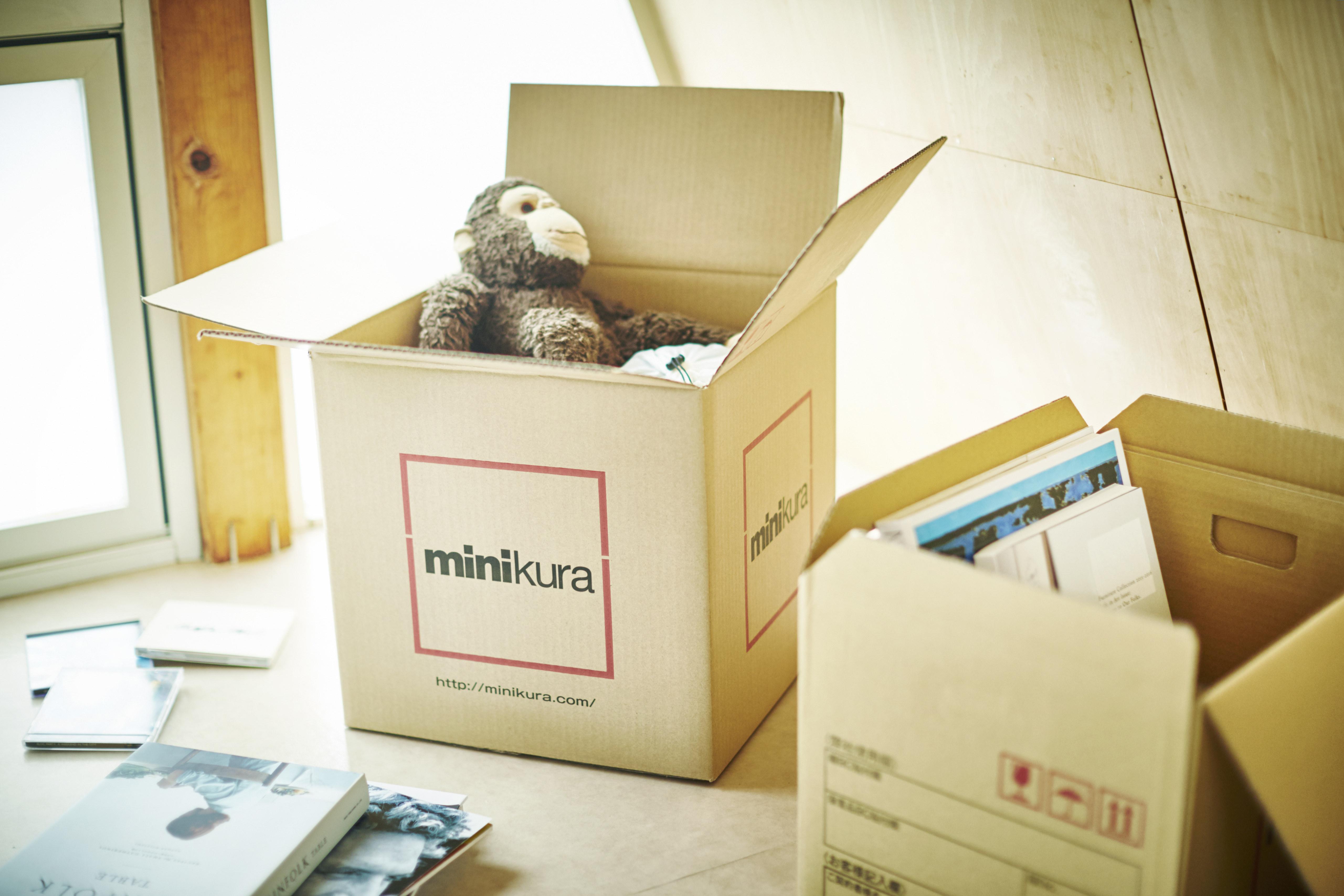 1箱275円で服やスニーカーの収納場所を増やす！ 寺田倉庫