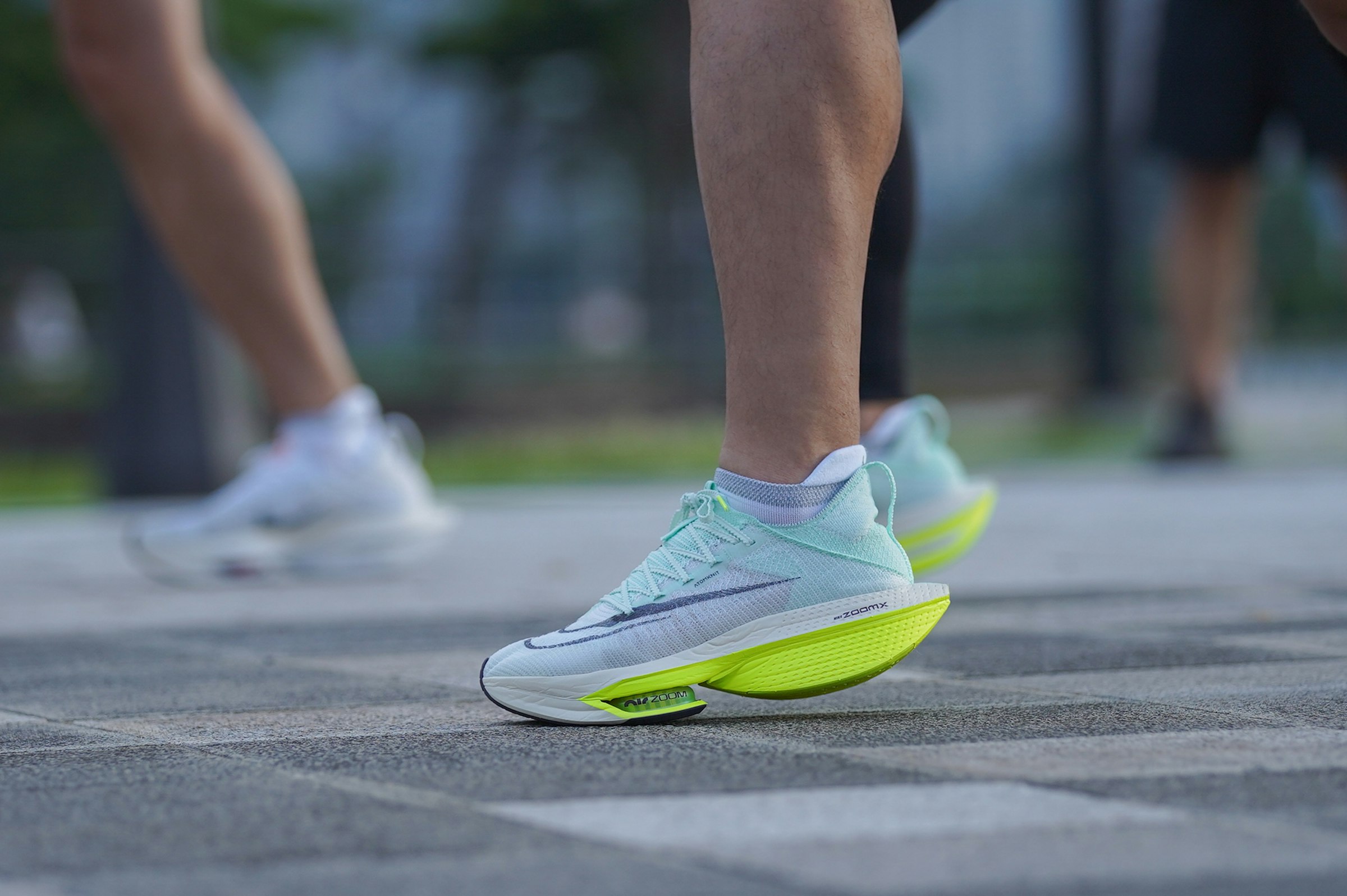 世界陸上でも力を証明 ネクストレベルの厚底カーボン Nike Air Zoom Alphafly Next 2 の実力 Fashion Tech News 世界陸上でも力を証明 ネクストレベルの厚底カーボン Nike Air Zoom Alphafly Next 2 の実力 Fashion Tech News