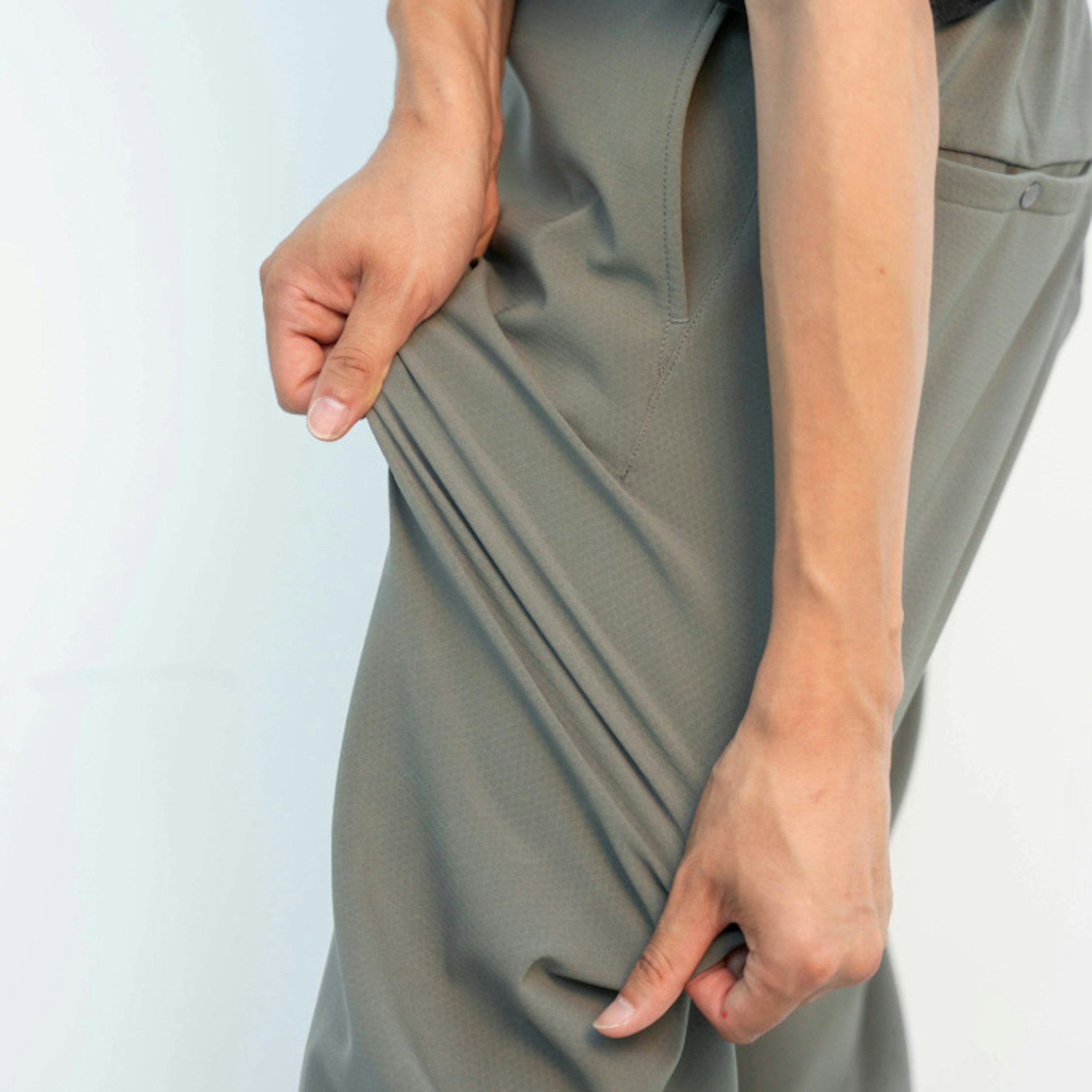 とにかくよく伸びるので、快適な着心地