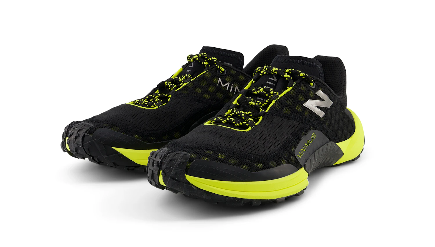 Tough outsole suited for rugged outdoor conditions on the NB Minimus Trail. Price: 16,500 yen (tax included)