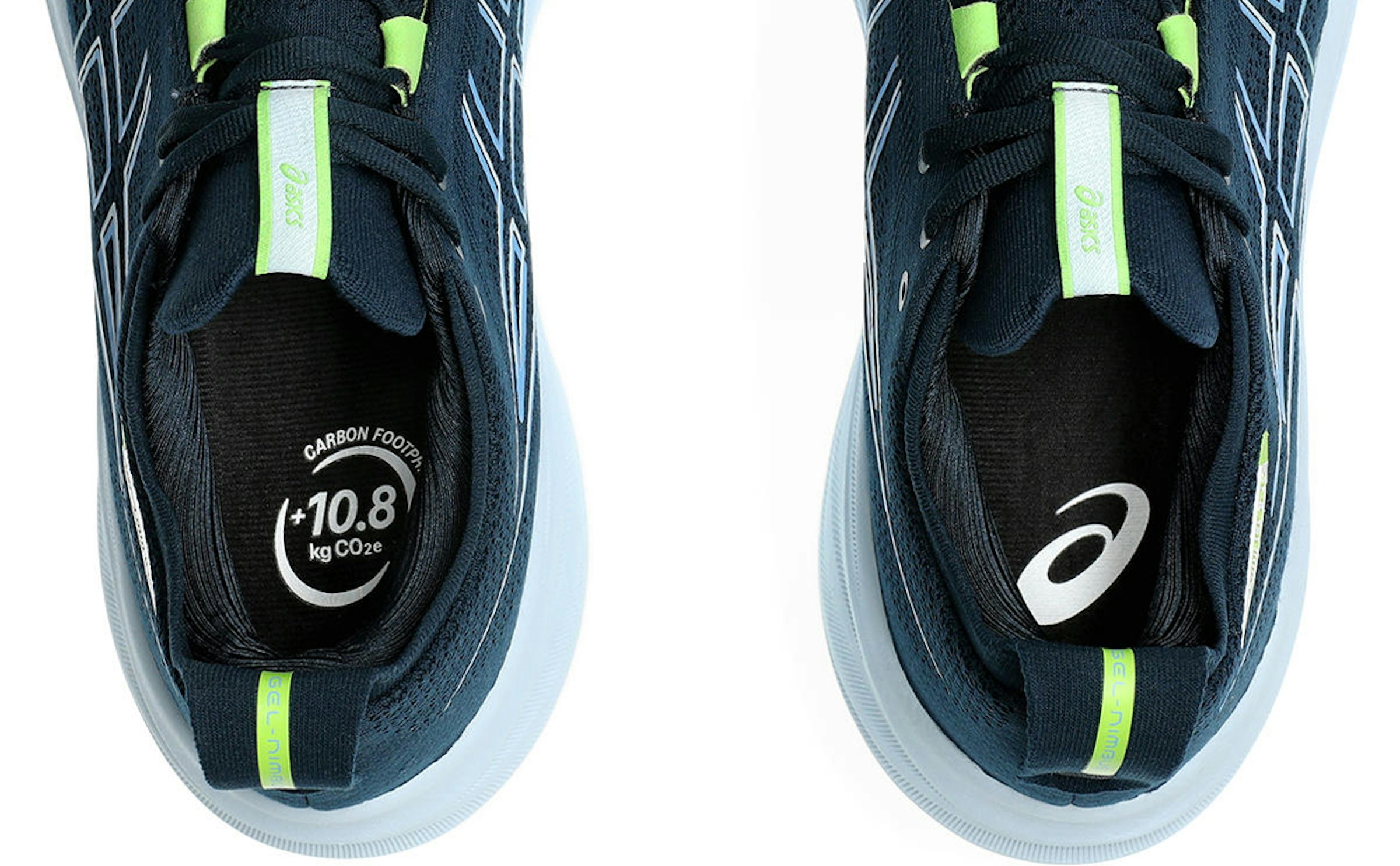 The carbon footprint is displayed on the insole