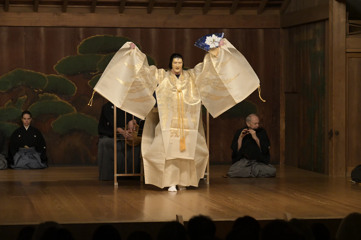 公演名：青い月のメンフィス　撮影：久保博義