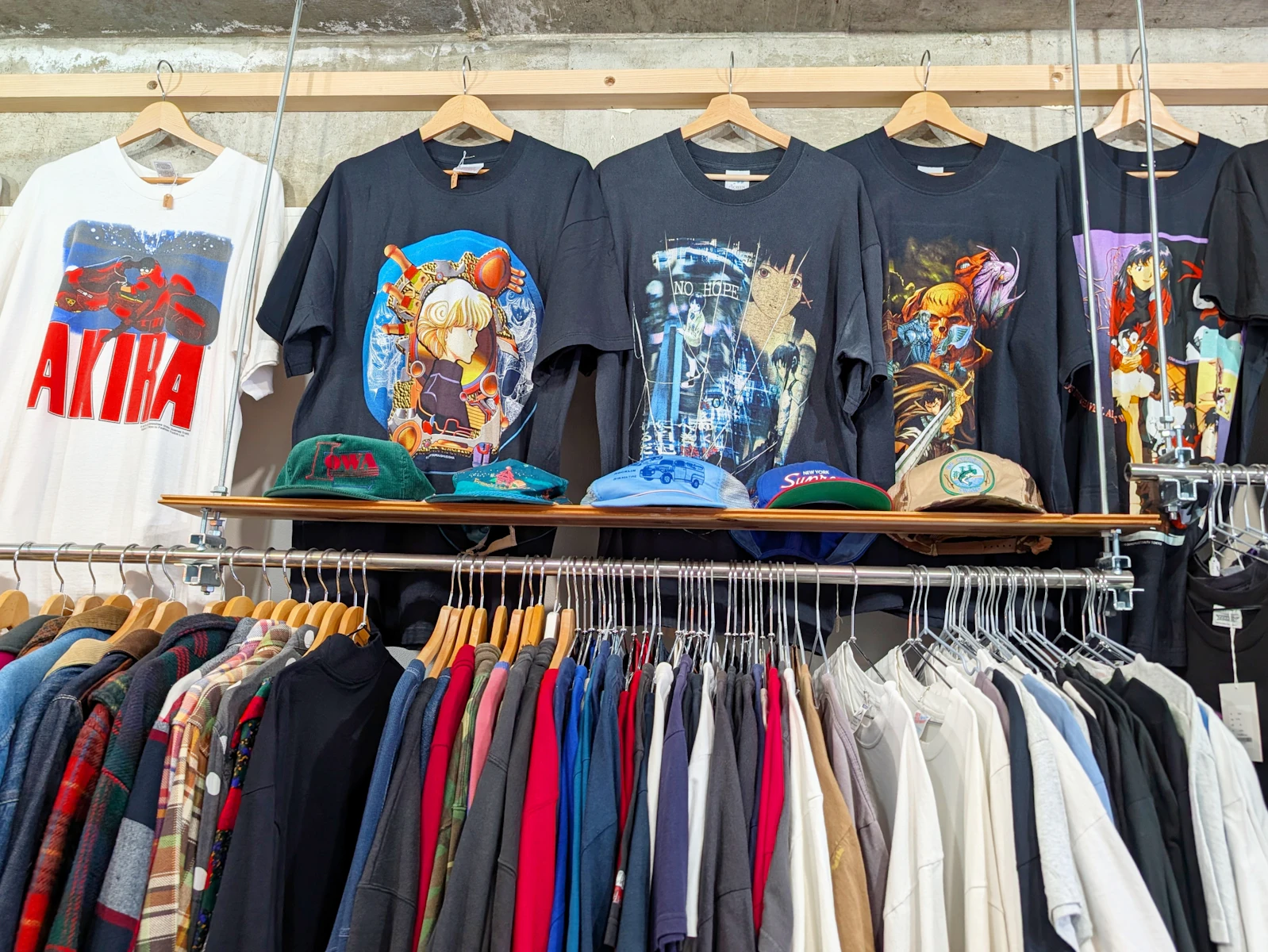 AKIRA』を筆頭に過熱するヴィンテージアニメTシャツ、「chillweeb 
