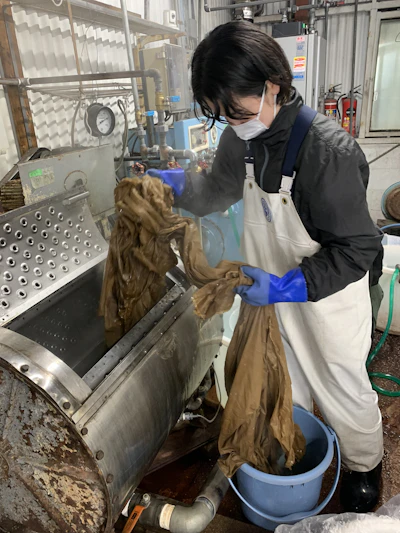 染め直し屋の福井プレスが仕掛ける産業廃棄物の循環サイクル