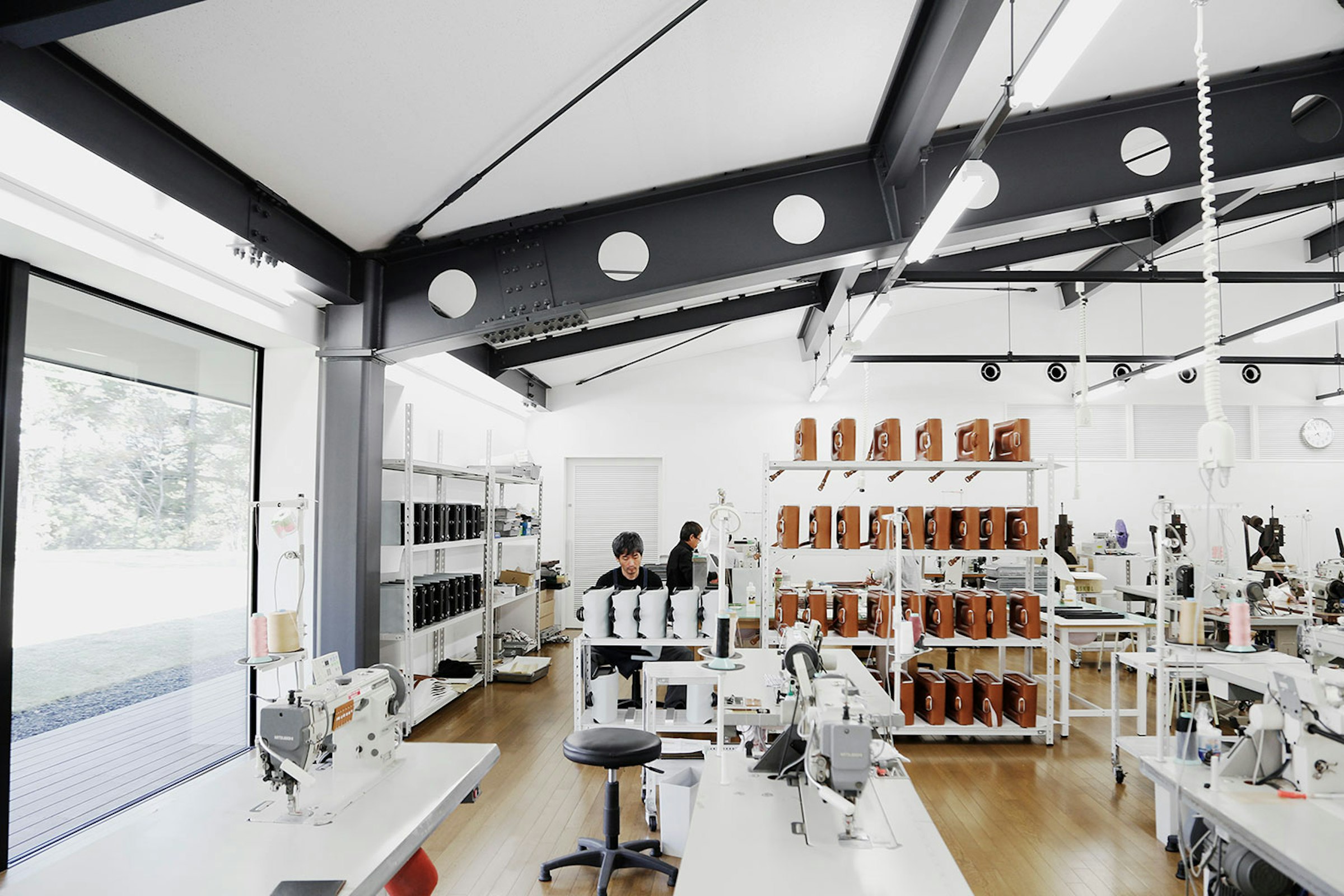 軽井澤工房での生産の様子