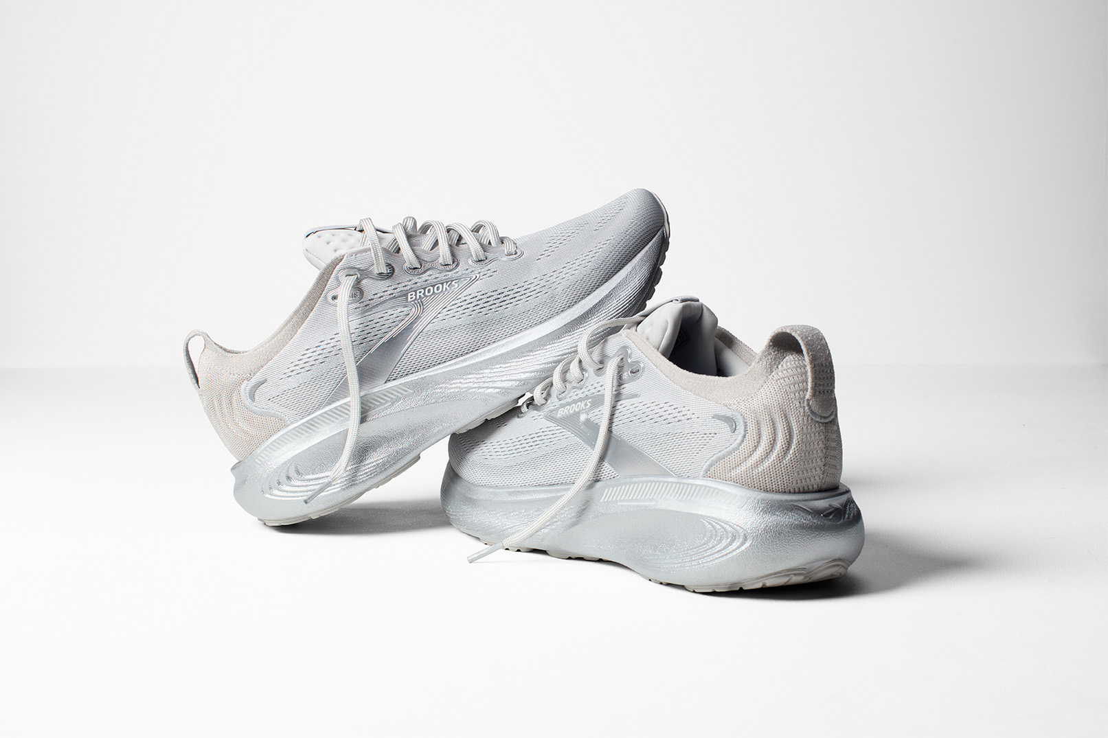 新素材、ナイキ リアクトX フォームを搭載 「NIKE INFINITY RUN 4