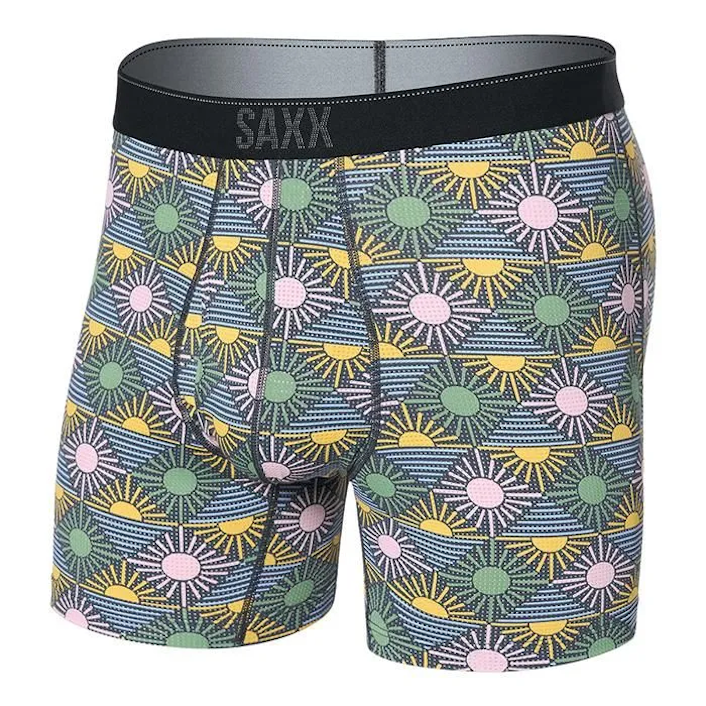 スポーツ／アクティブに分類される「QUEST（クエスト）」は、山岳でのアクティビティが想定されたモデル。ナイロン、ポリウレタン、ポリエステルをミックスした素材は軽量性、速乾性、防臭性をあわせ持つ。「クエスト クイックドライメッシュ ボクサーブリーフ パンツ」 4,290円（税込）