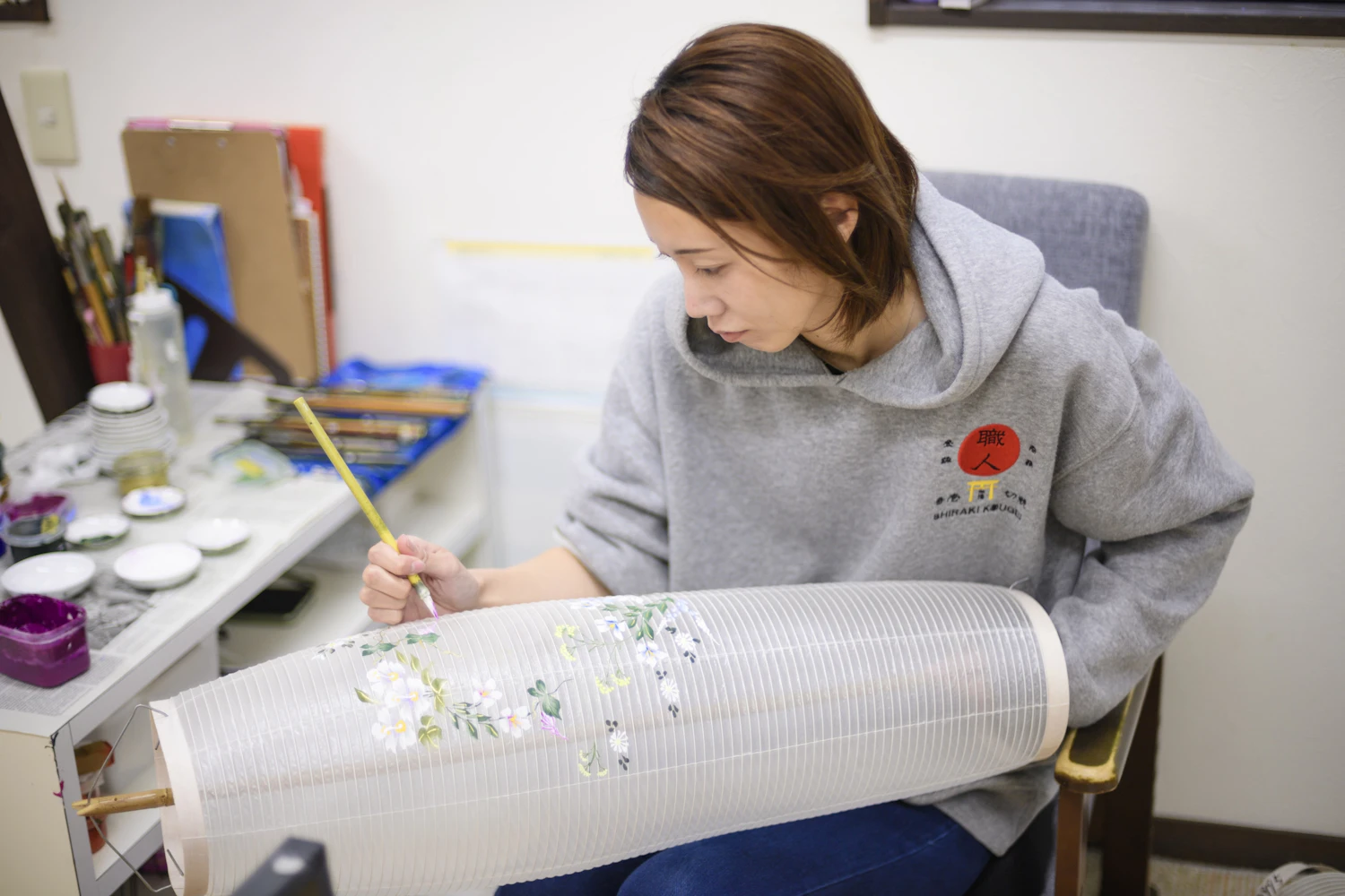 祈りの灯りを、次の時代へ:八女提灯・シラキ工芸