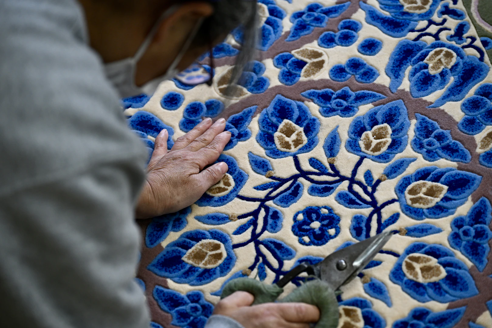 山形から世界へ──オリエンタルカーペットが描く“山形緞通