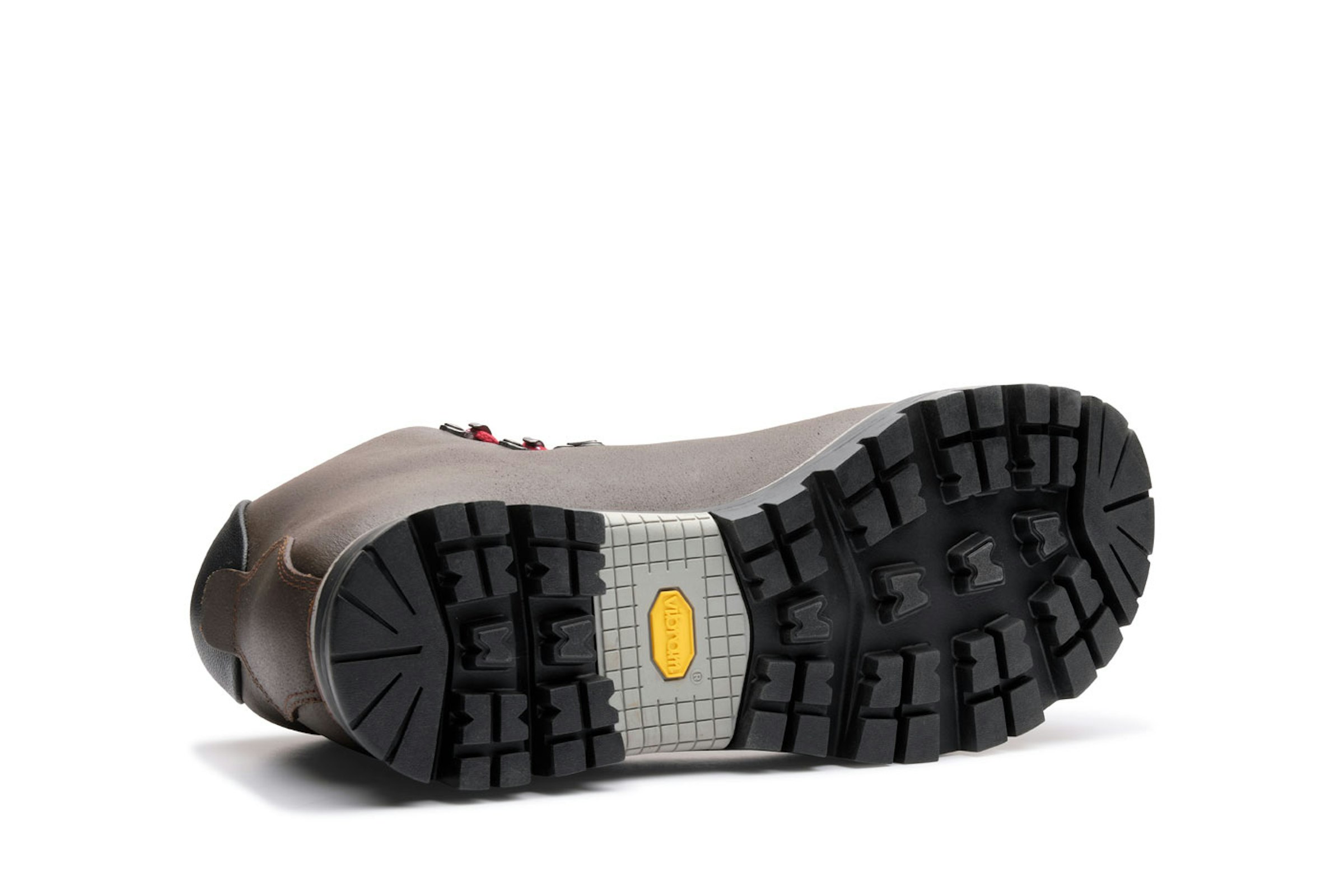 ヴィブラムソールにしたことで快適性と軽量性を実現