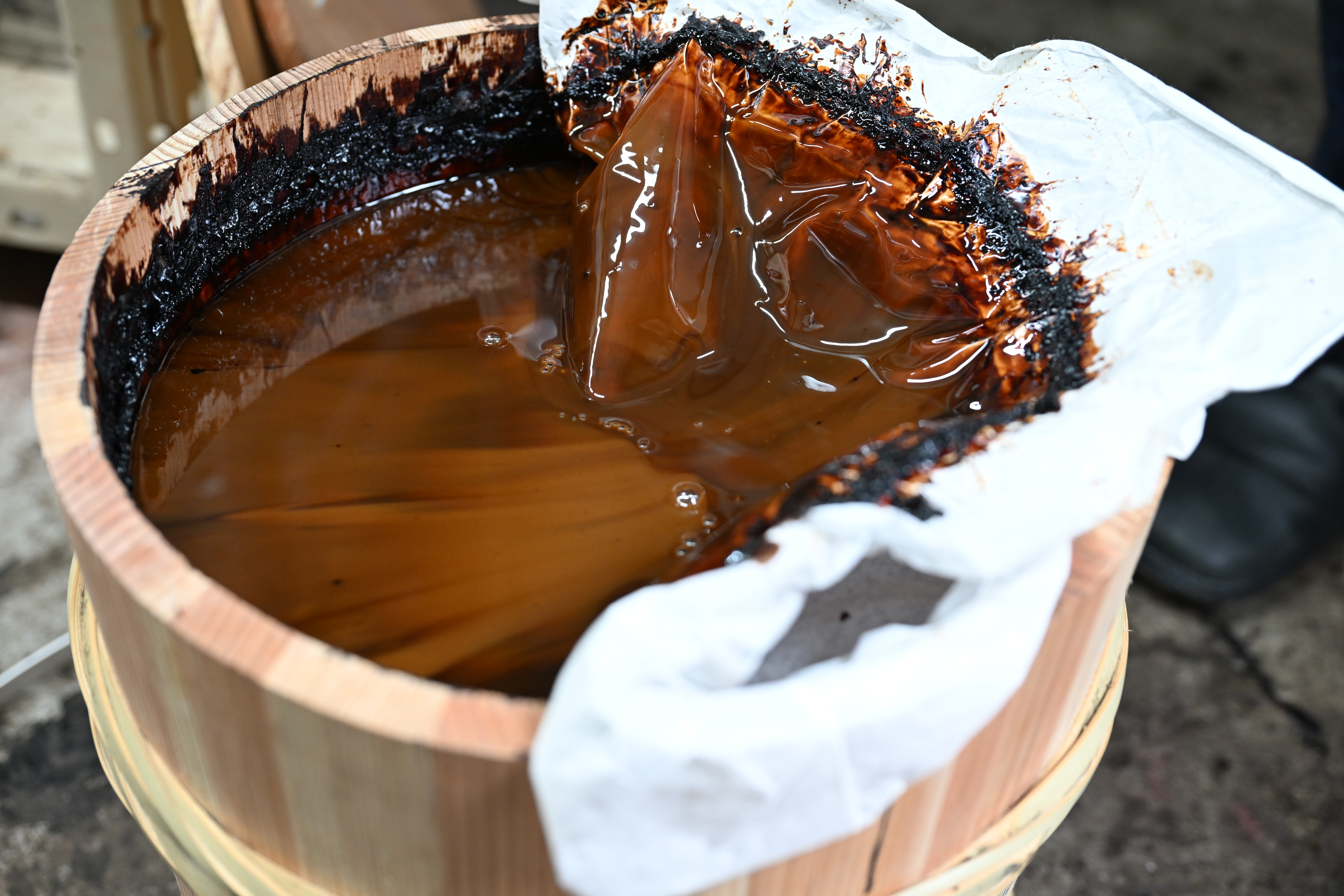 常滑急須の深淵な世界、職人・小西洋平が生み出す無二の茶器 | Artisan