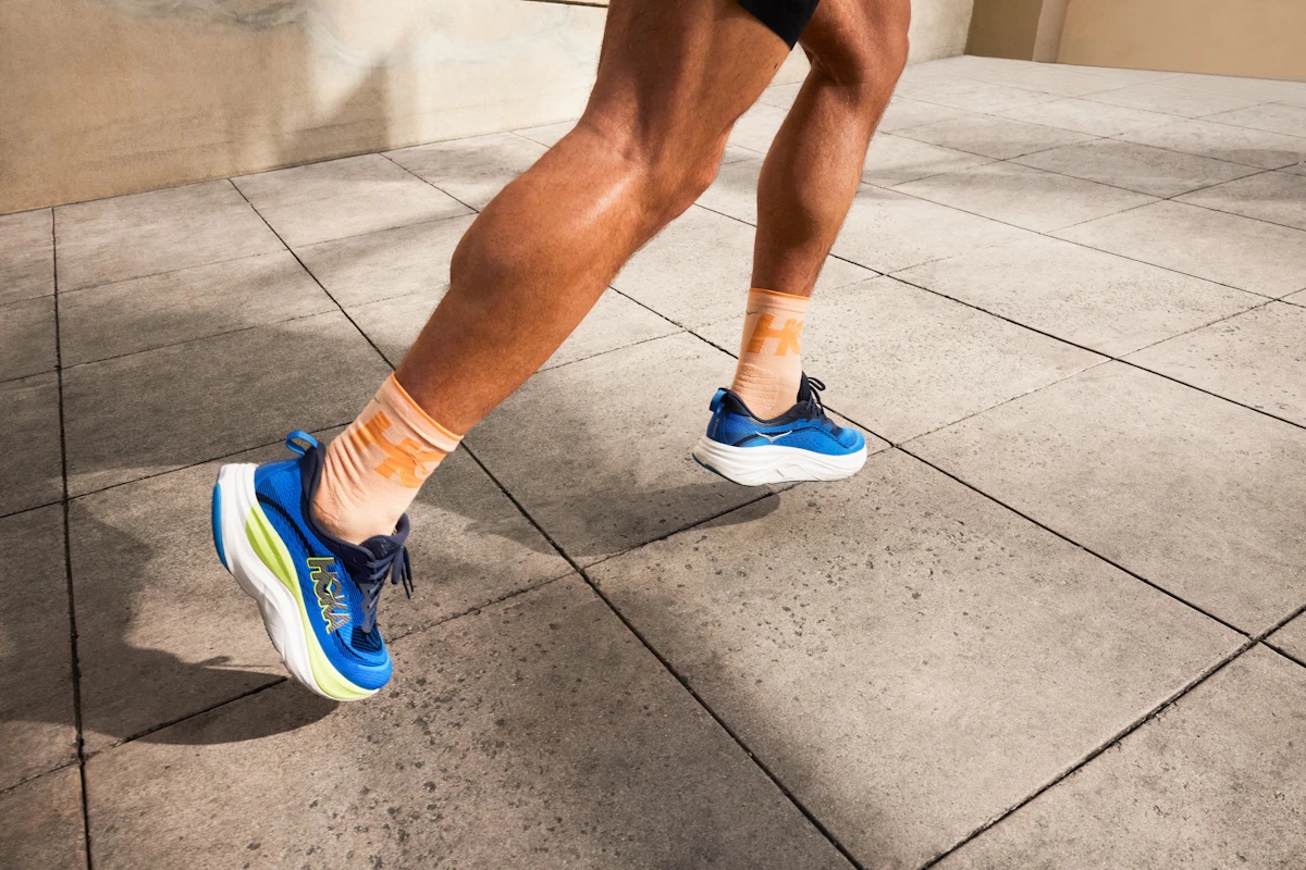 HOKAから新コンセプトのロードモデルが登場 「スカイフロー」は一体 