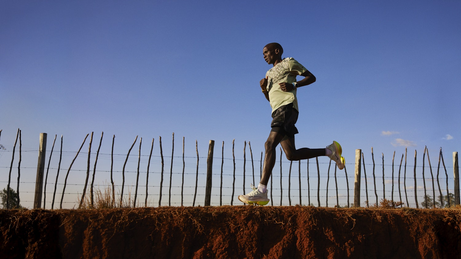 世界陸上でも力を証明 ネクストレベルの厚底カーボン Nike Air Zoom Alphafly Next 2 の実力 Fashion Tech News 世界陸上でも力を証明 ネクストレベルの厚底カーボン Nike Air Zoom Alphafly Next 2 の実力 Fashion Tech News