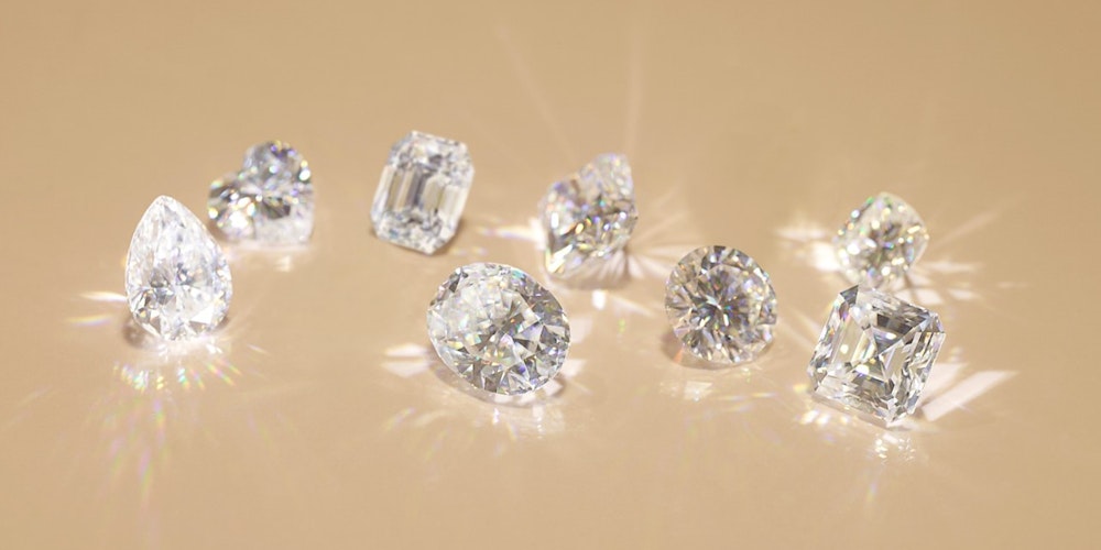 株式会社Brillarによる人工宝石モアサナイトの独自な加工製造