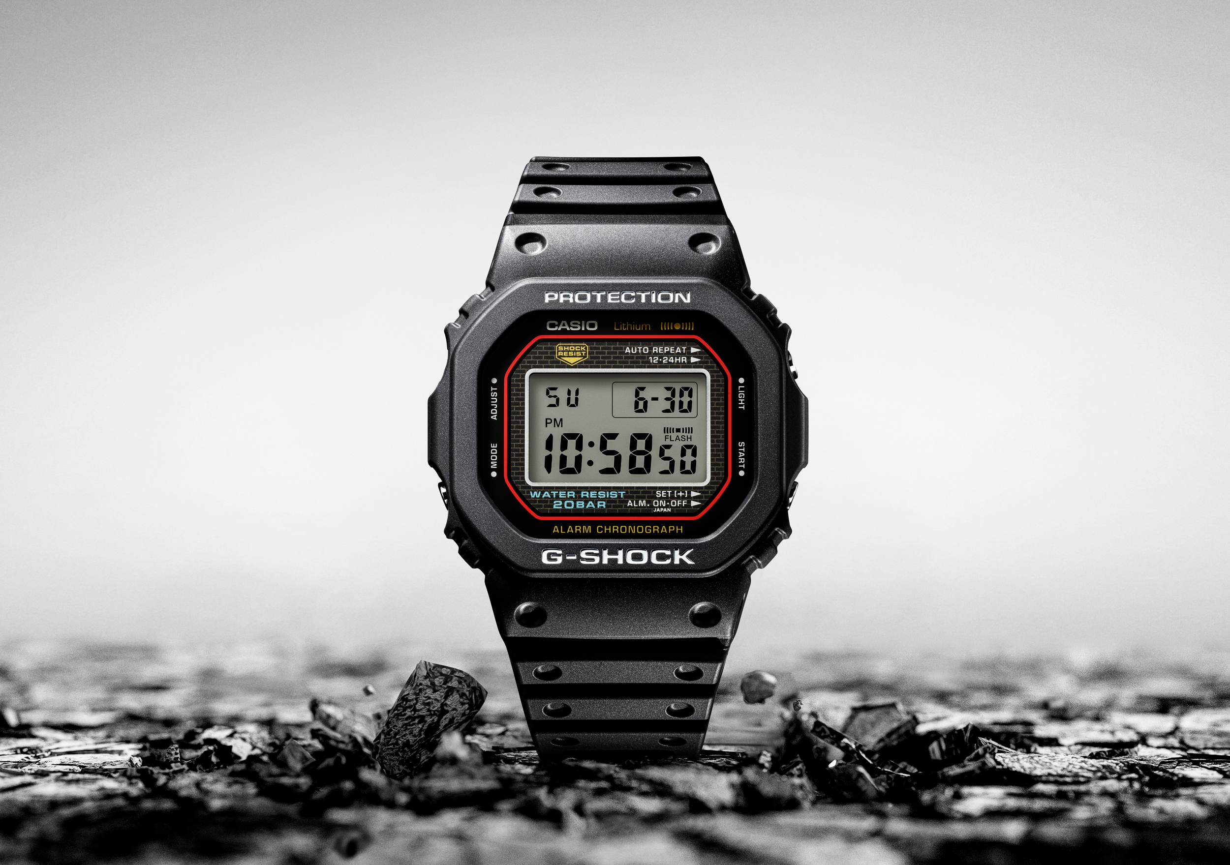 【新品未使用】ノベルティ付き　G-SHOCK DW-5000R-1AJF 初代「G-SHOCK」が現代の技術で完全復刻！ 名品の進化の背景を