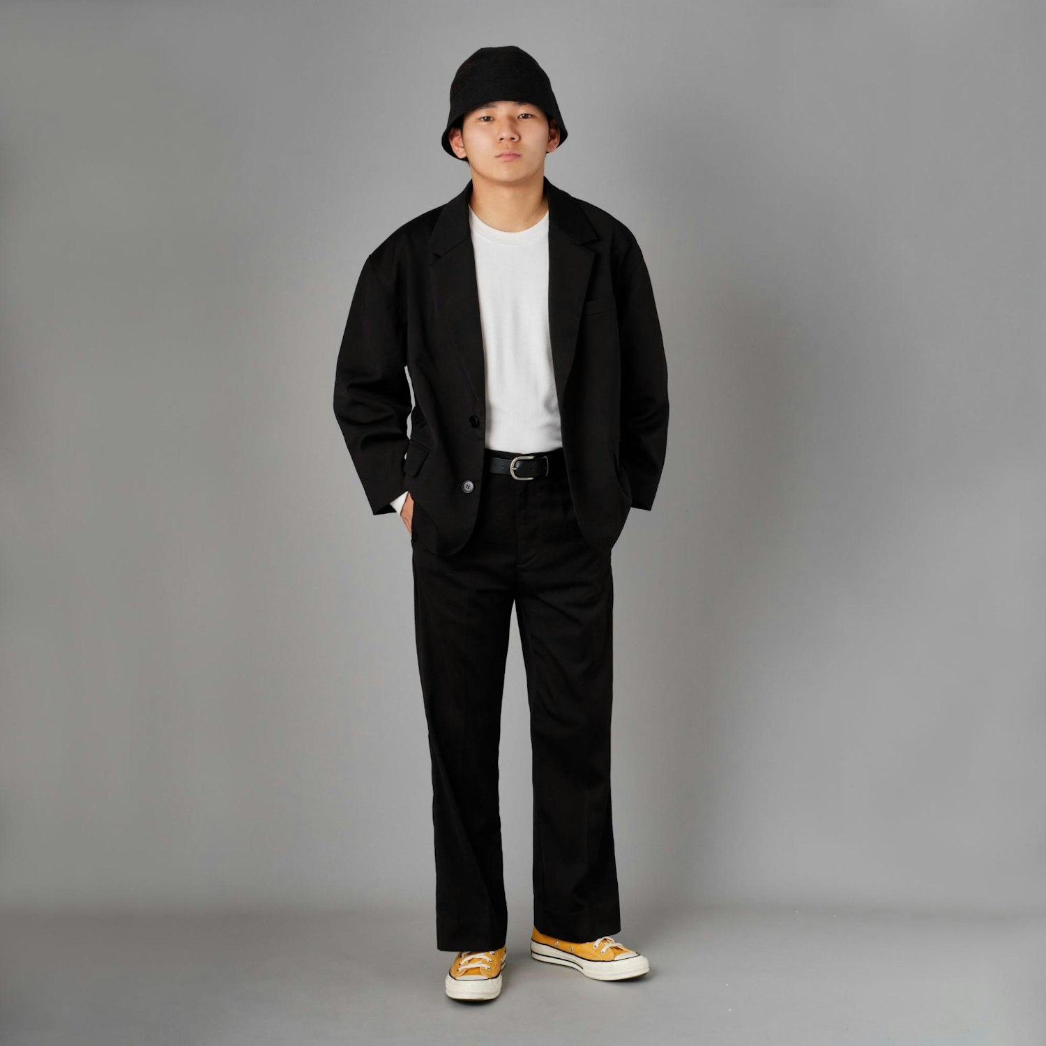 小柄な男性のための服を提案するunited Antsによる 寄りそうsns戦略 Fashion Tech News 小柄な男性のための服を提案するunited Antsによる 寄りそうsns戦略 Fashion Tech News