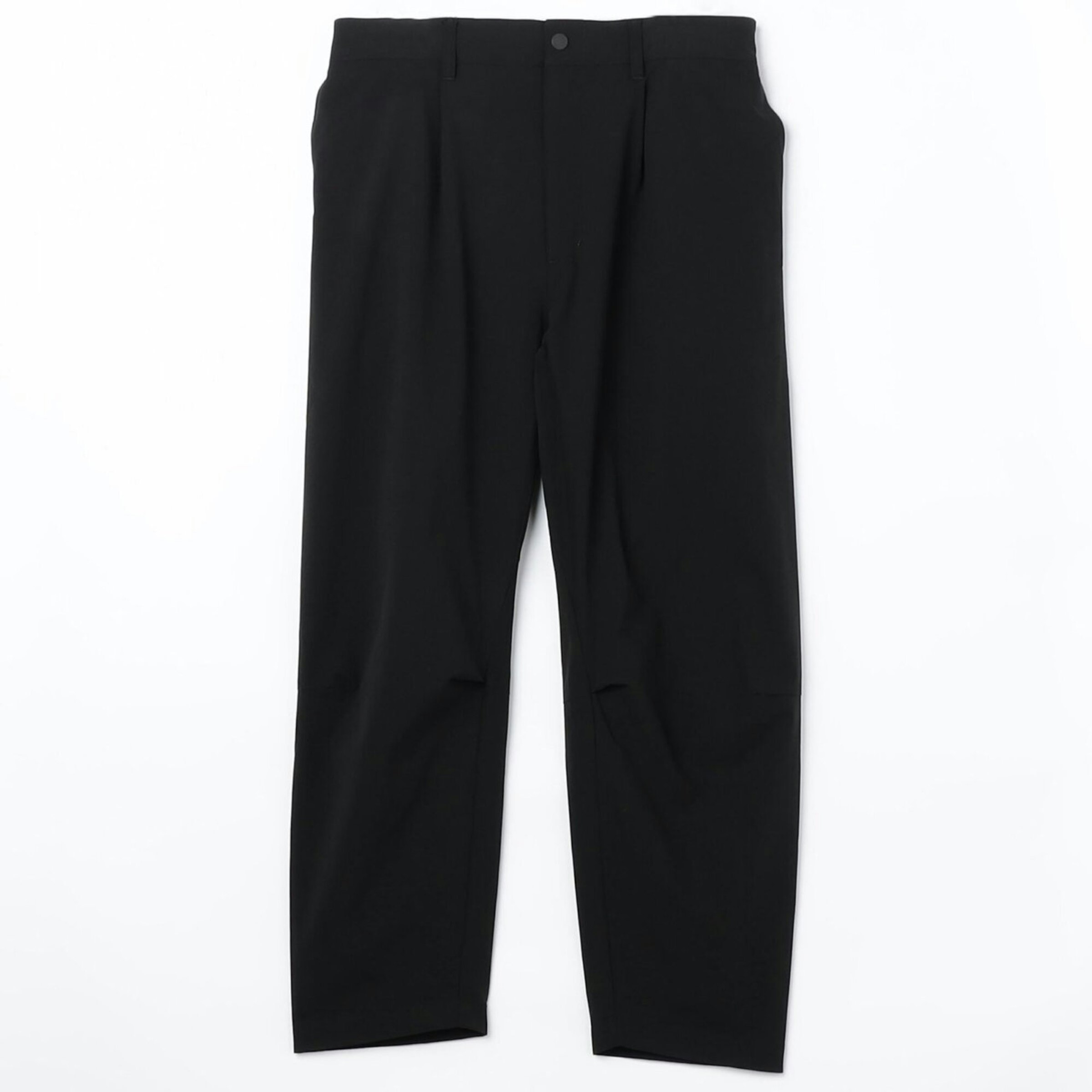 「テックシールドテーパードパンツ」11,000円（税込）
