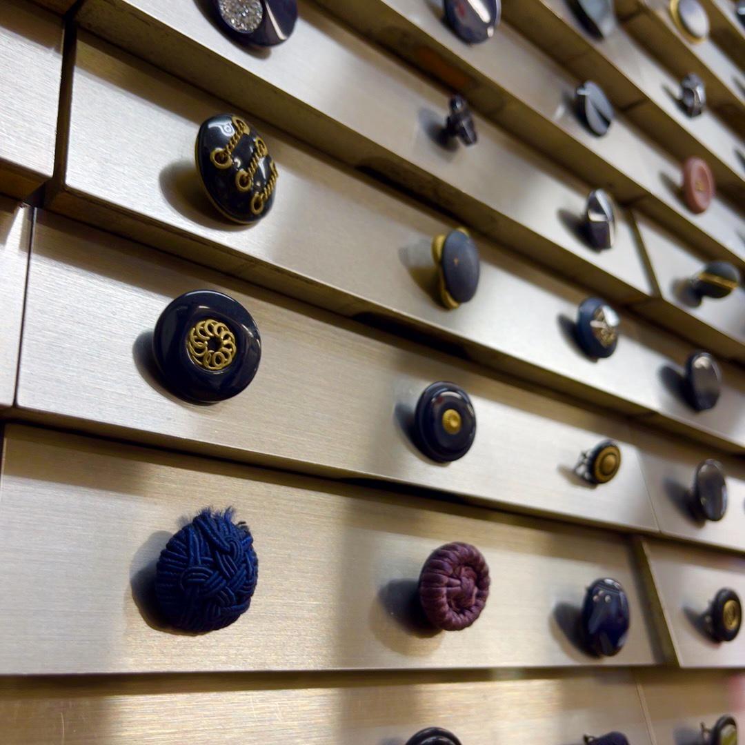 飾りボタン 1039 アンティーク ヴィンテージ レトロボタン 10%OFFクーポン配布中アンティーク猫ボタン2個セット