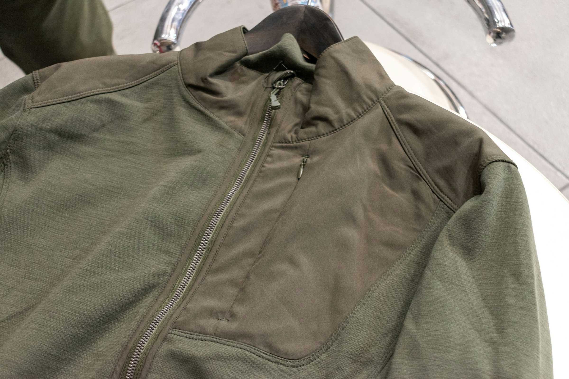 ワークマン「メリノテックアクティブインサレーションスタンドジャケット」2,900円（税込）