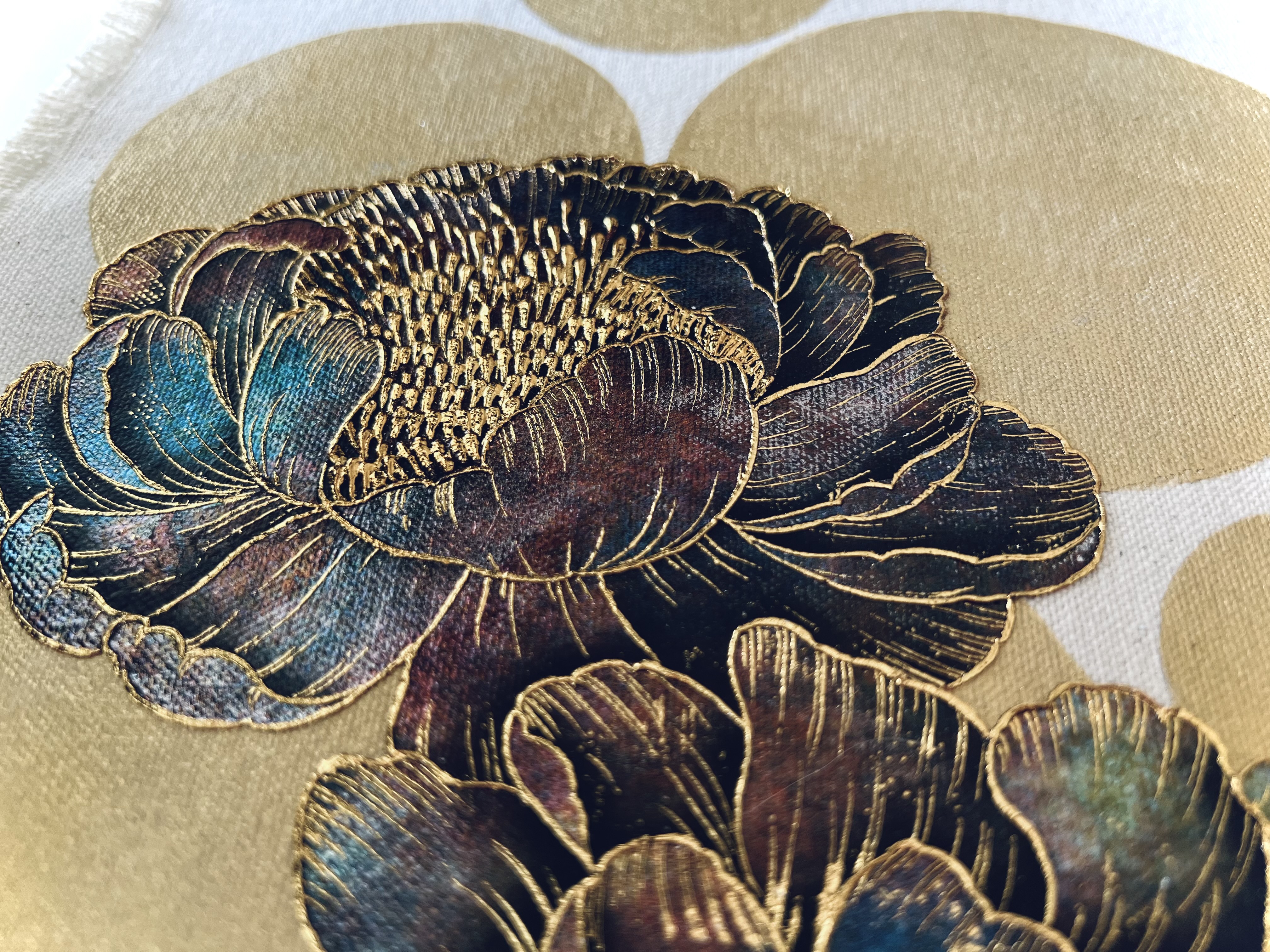 着物に囚われず、伝統技術の可能性を追求する金彩上田 | Artisan