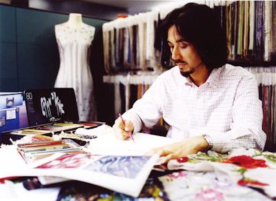 Spinning Light, Weaving Stories: Bead Embroidery Artist Keiji Tagawa on “Three-Dimensional Brilliance”