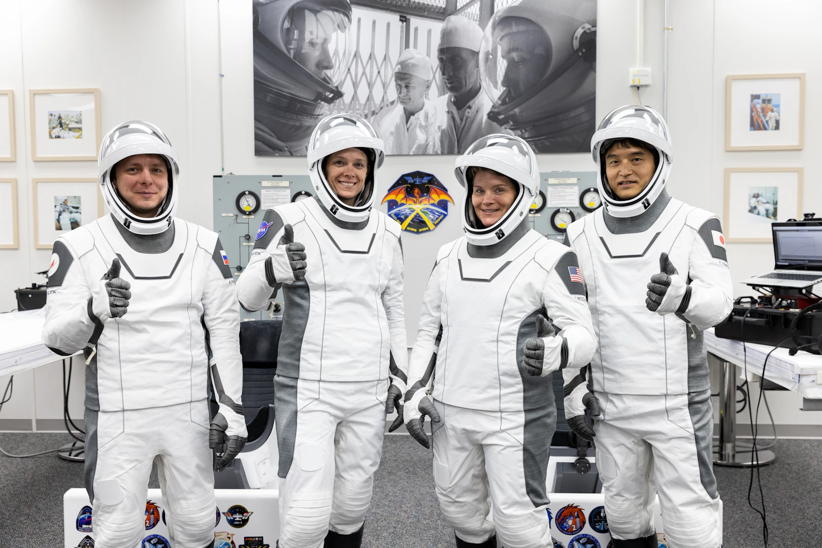 宇宙の技術は、私たちの生活を豊かにする」専門家と読み解く宇宙服の 