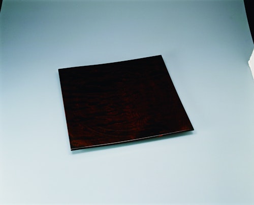 第50回日本伝統工芸展（平成15年度）　第50回展記念賞　「栃拭漆波紋盤」