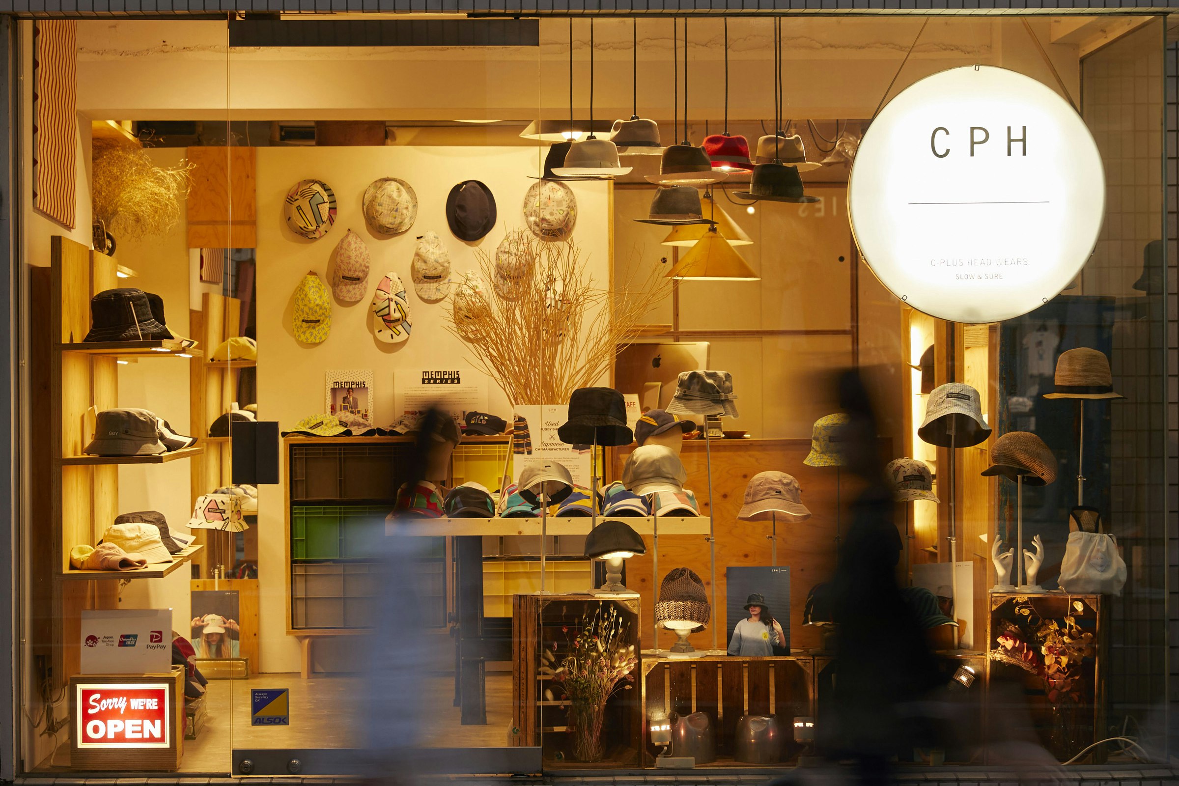 2012年の移転から現在に至る、キャットストリートにあるCPHの路面店