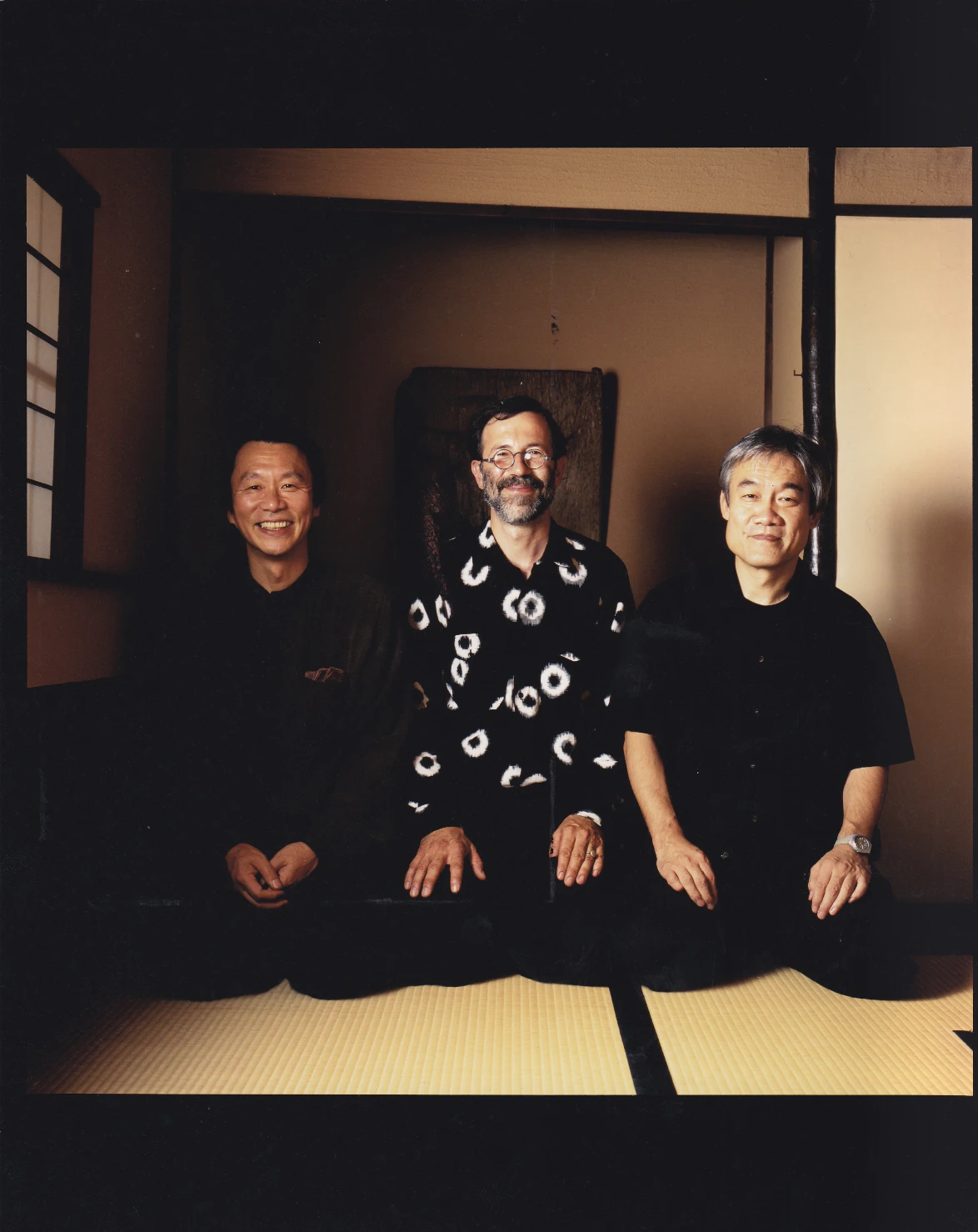 Kyoto, 1999. From left: Raku Kichizaemon XV, Andoche, and Toda Hiroshi XII.