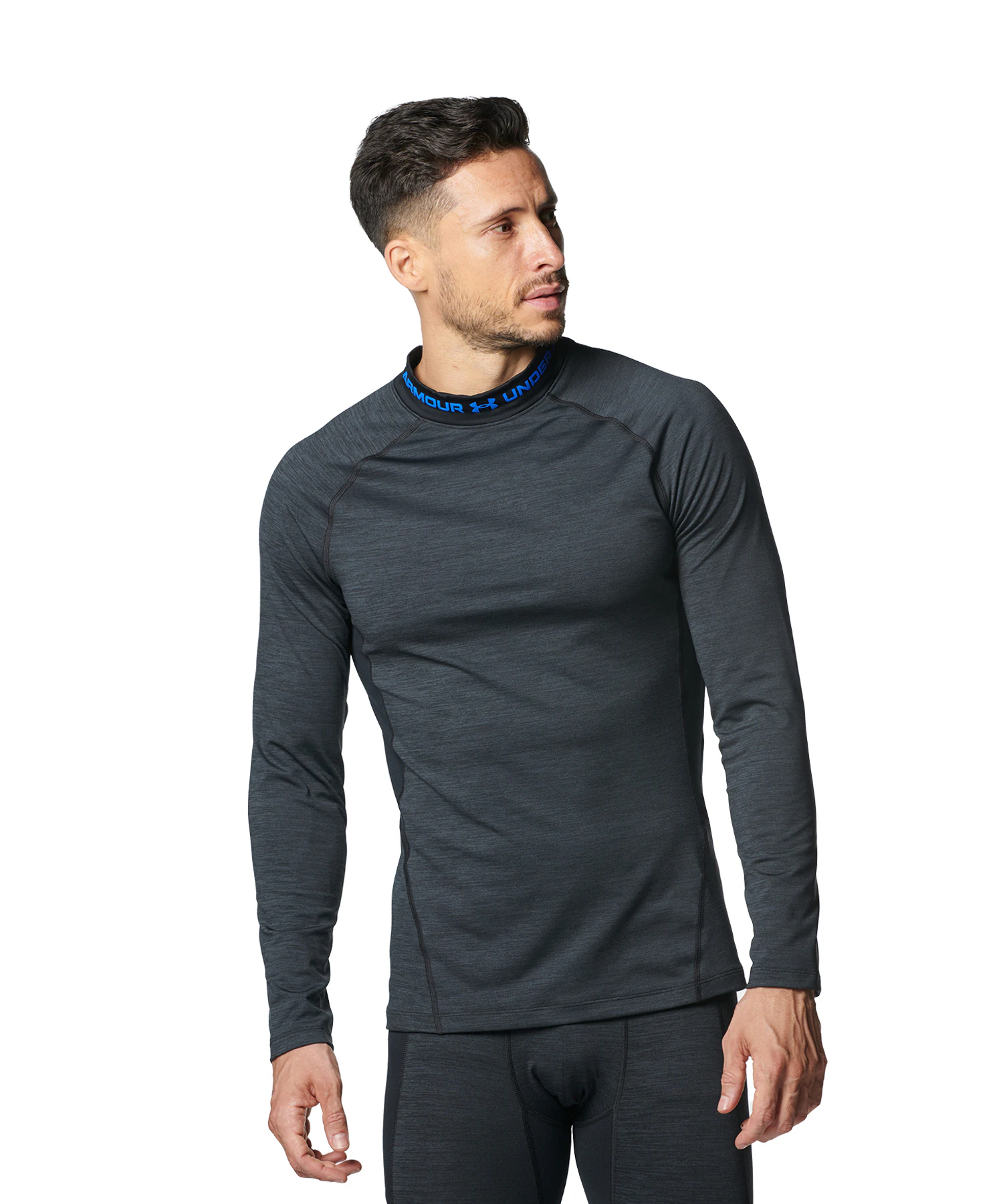 HeatGear® Armour is our original performance baselayer—the layer you put on  first and take off last. It's tight to wick away sweat and quick-drying to  keep you cool. No athlete can go
