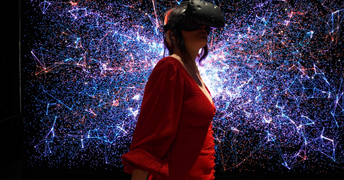 【水野大二郎×長谷川愛】「アートの視点から、VR環境における身体とファッションデザインを考える」