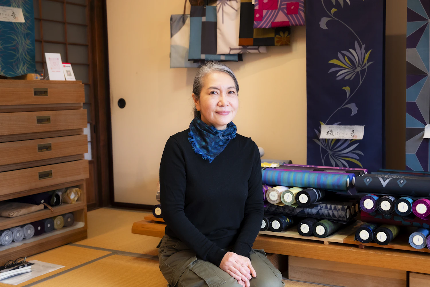 東京から秩父へ、4児を育てながら職人の妻に：新啓織物での私の役割