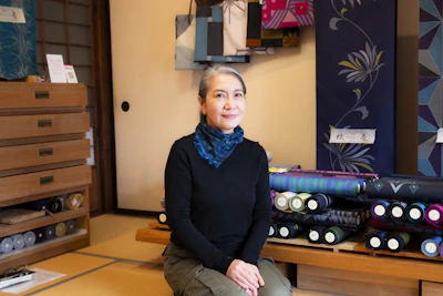 東京から秩父へ、4児を育てながら職人の妻に：新啓織物での私の役割