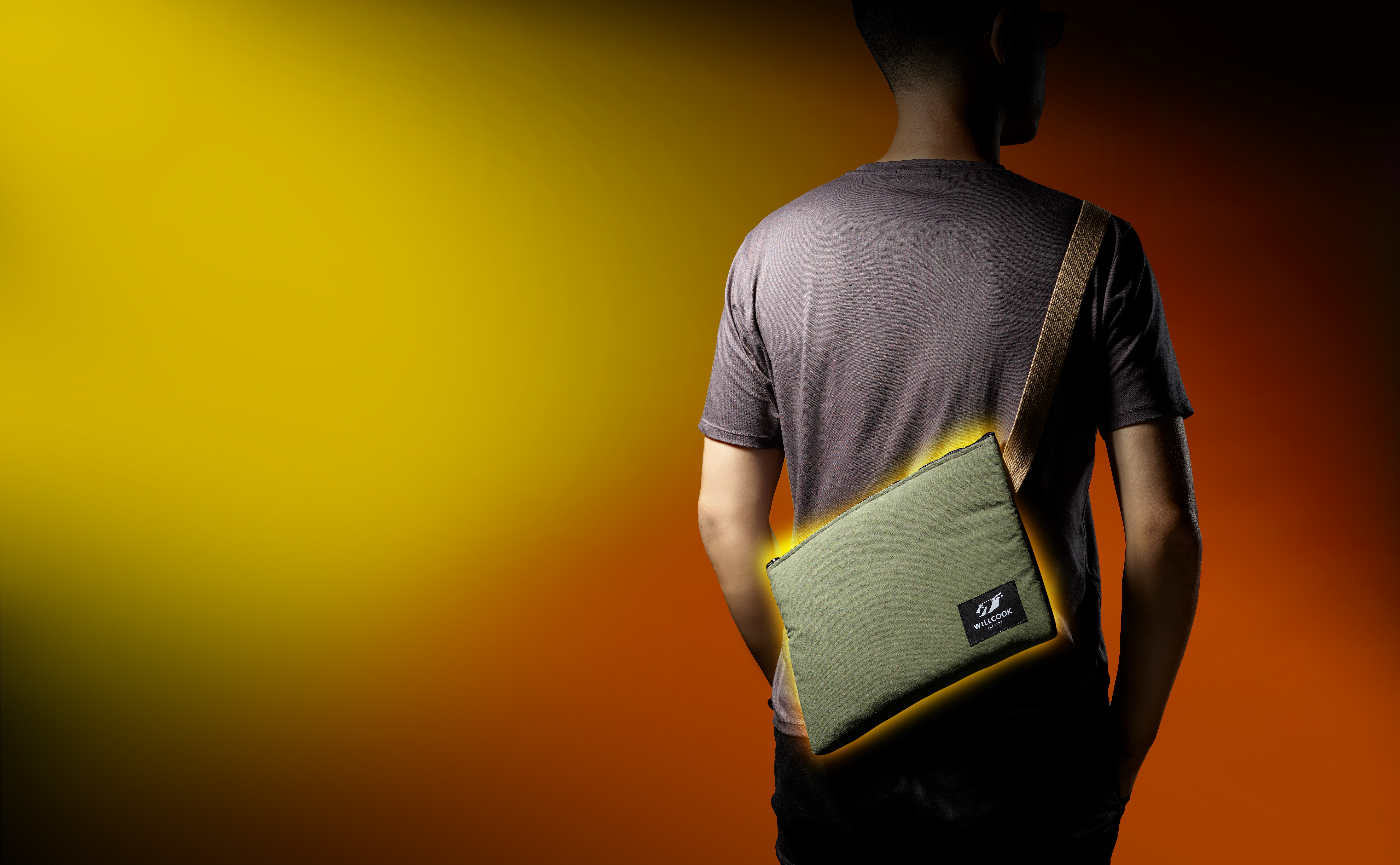 ショルダーバッグが電子レンジに？ 日常的に使える“防災バッグ