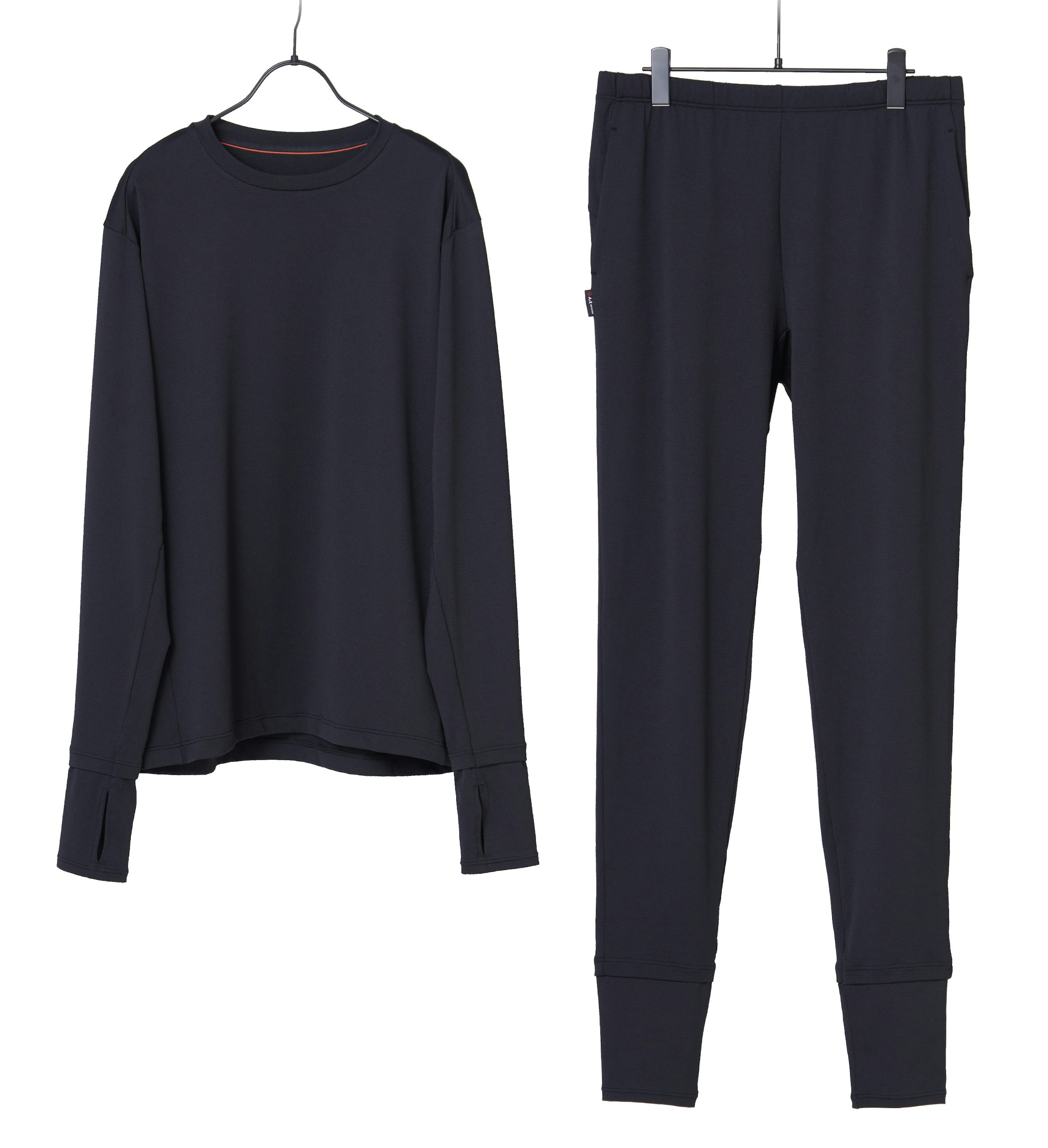 「エアーリカバリー スリープテック※ウェア ドライタイプ」　トップス18,700円（税込）、パンツ19,800円（税込）