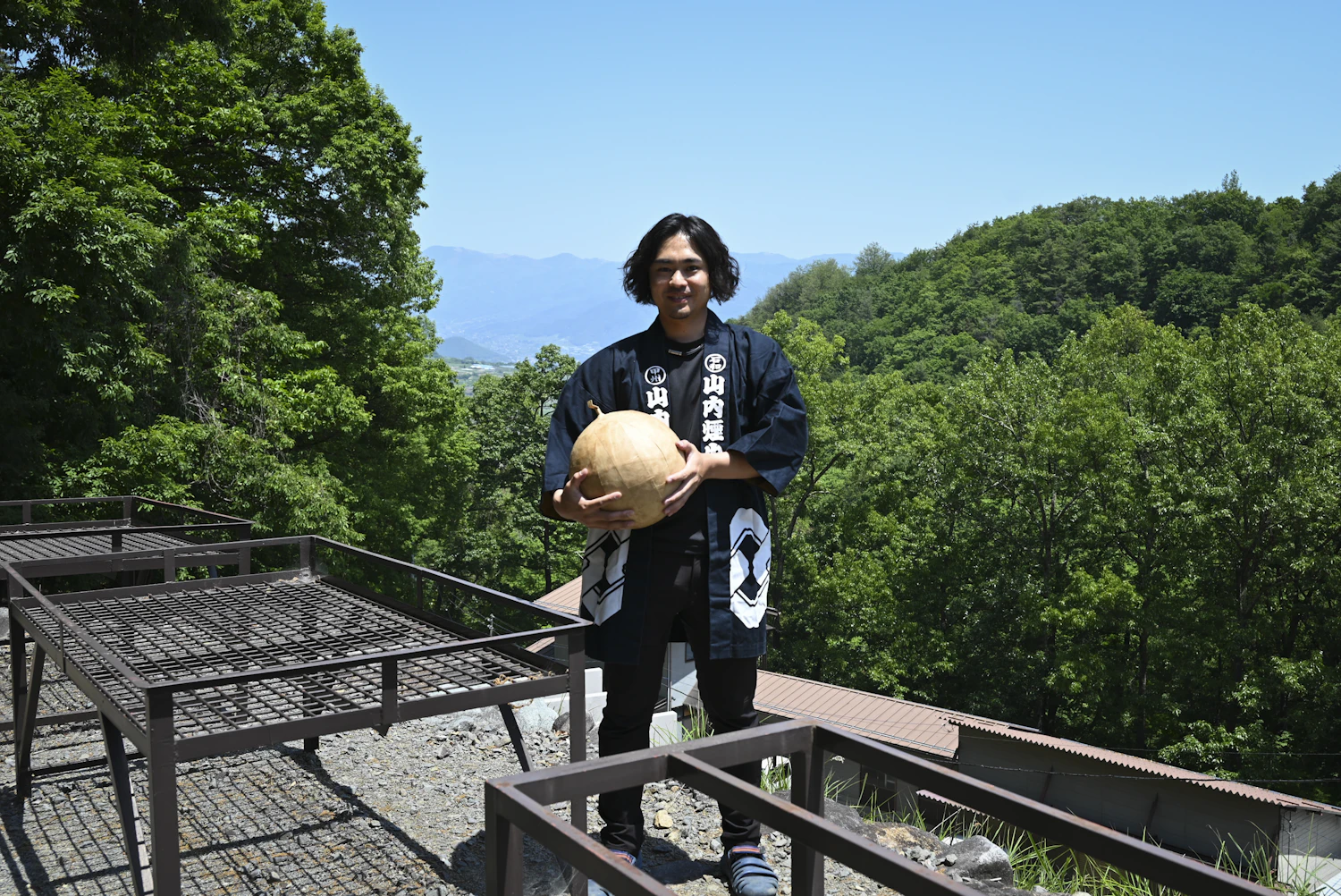 『一瞬の風景に、技術を込める』甲州花火・山内煙火店