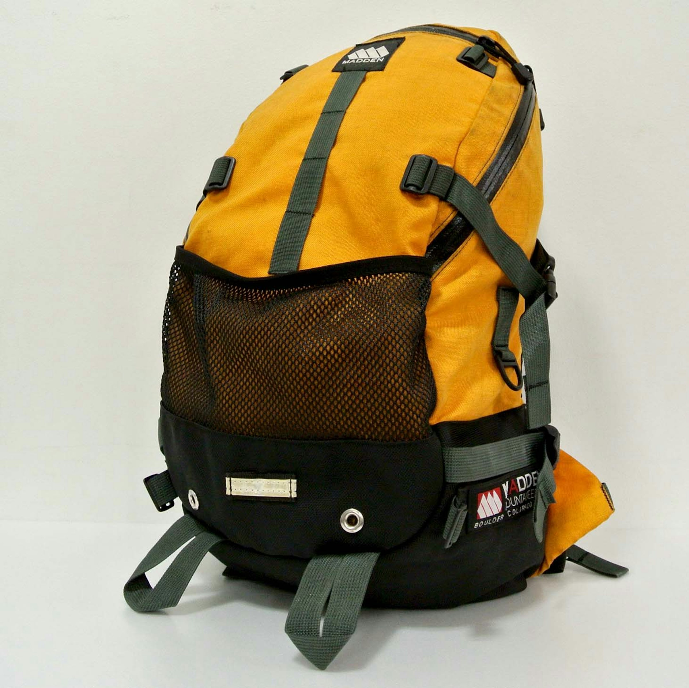 1980年代のBear Peak。現行モデルと比べてもネームタグ以外は大きくデザインに変わりはない