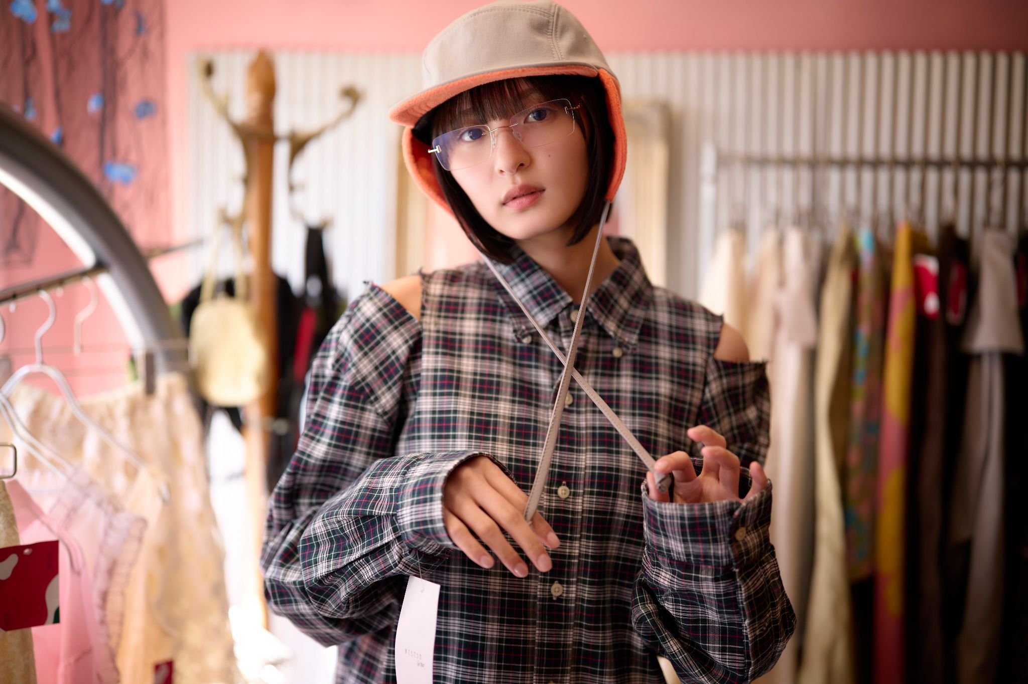 乃木坂46 遠藤さくらがまとう、リメイク古着の魅力──下北沢『ROSE
