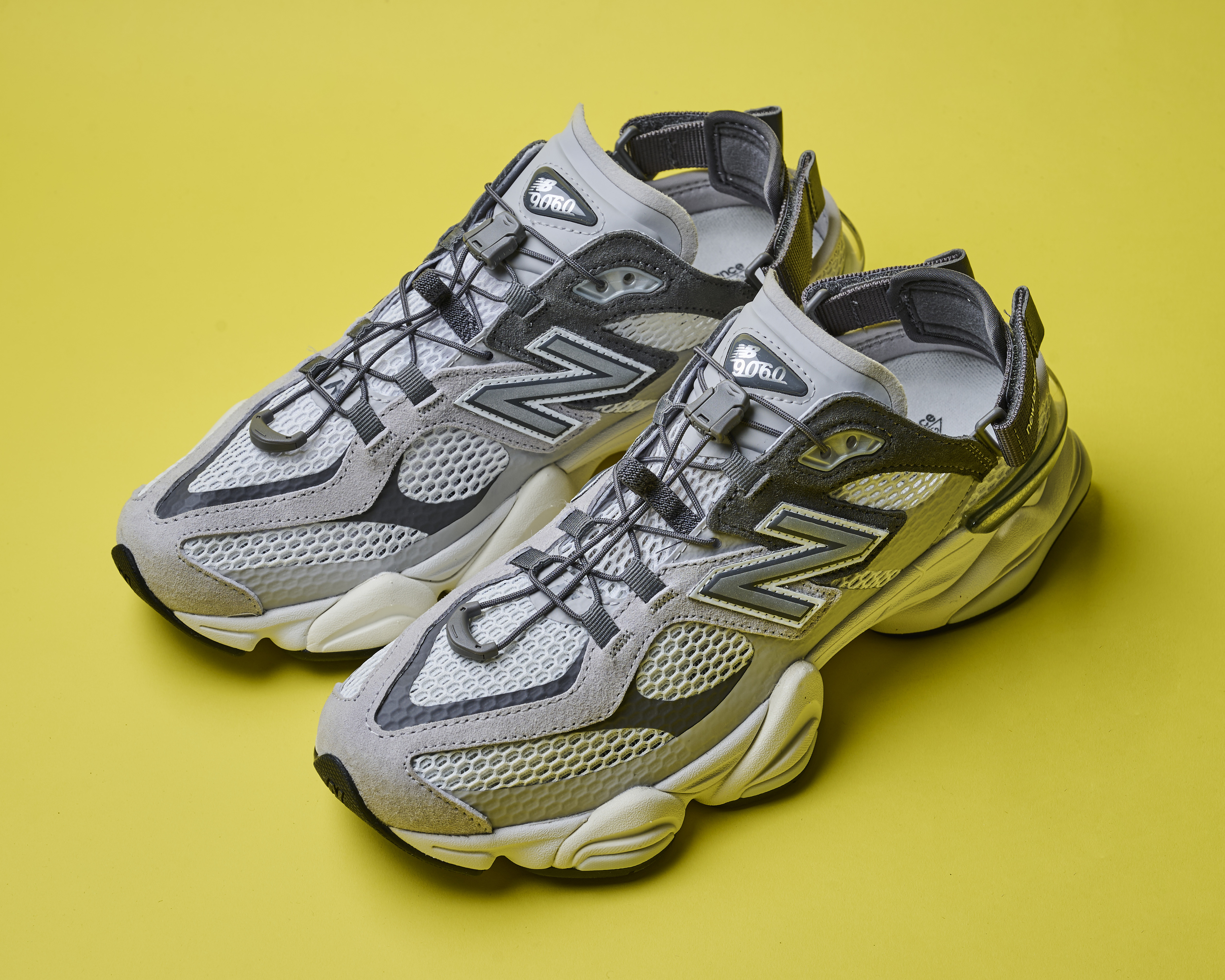 NEW BALANCE / ニューバランス 9060 summer グレー スニーカーの安定性とサンダルの軽快さを融合 「New Balance