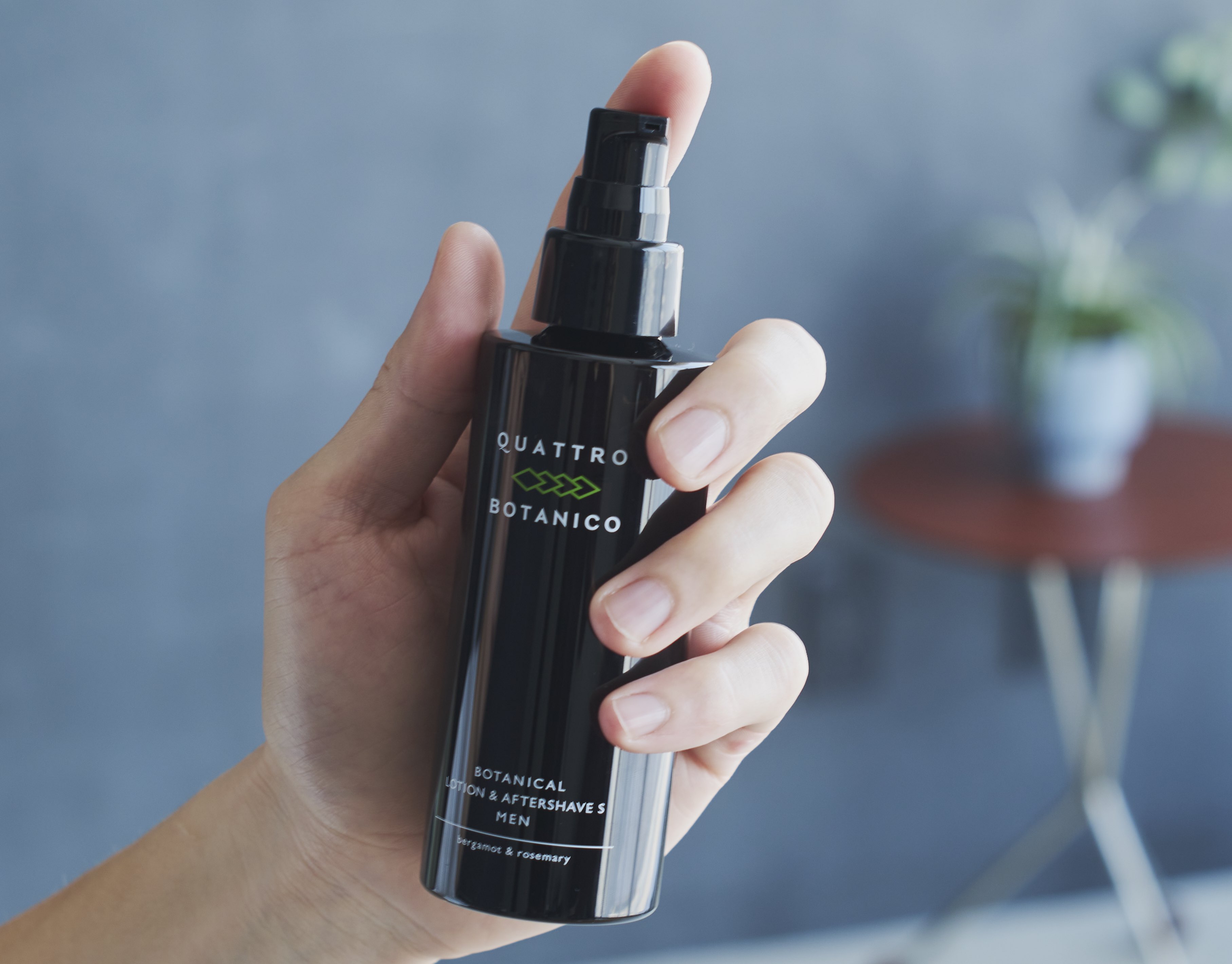 クワトロボタニコ （ 男性 プレゼント 洗顔 ＆ 化粧水 ＆ クリーム ） ボタニカル ベーシック スキンケア ギフト セット メンズ 男性 乾燥する冬に、うるおいに満ちた若々しい肌へ導く。人気のスキンケア3