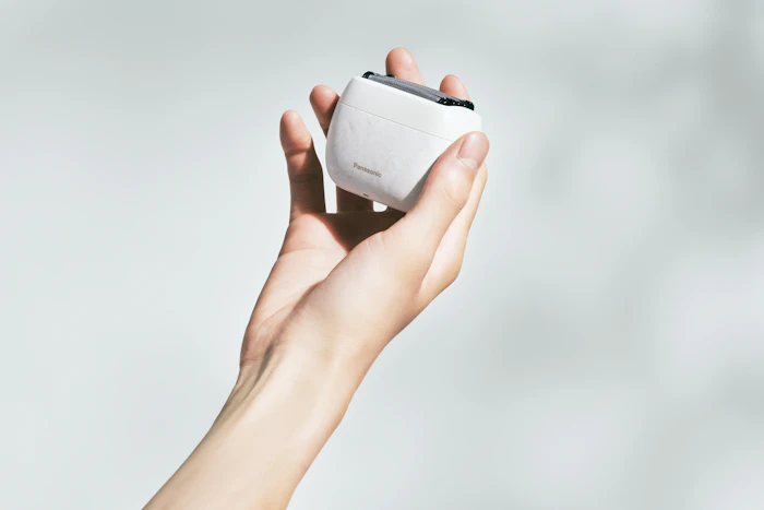 The Handle Vanished! Panasonic's "Lamdash Palm" Takes on the Design Revolution in Electric Shavers