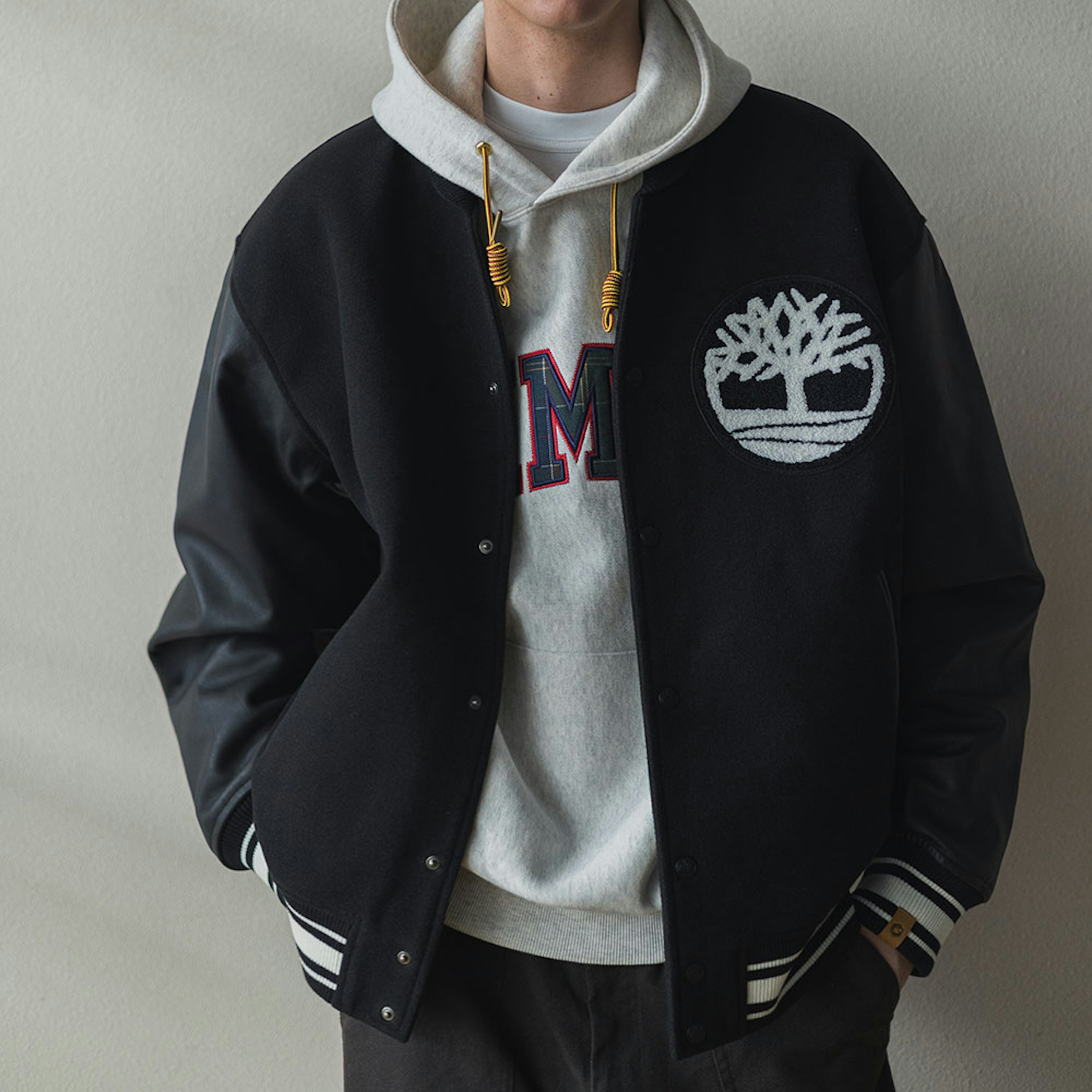 ブラックバージョンとの2色展開