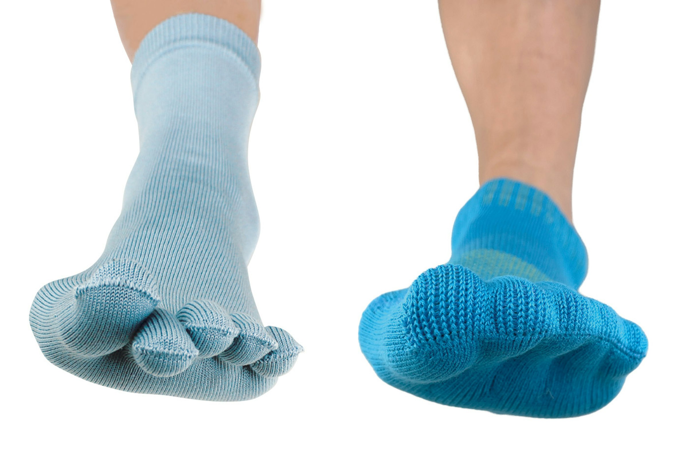 外反母趾の方による、5本指靴下と「ケアソク」の比較
