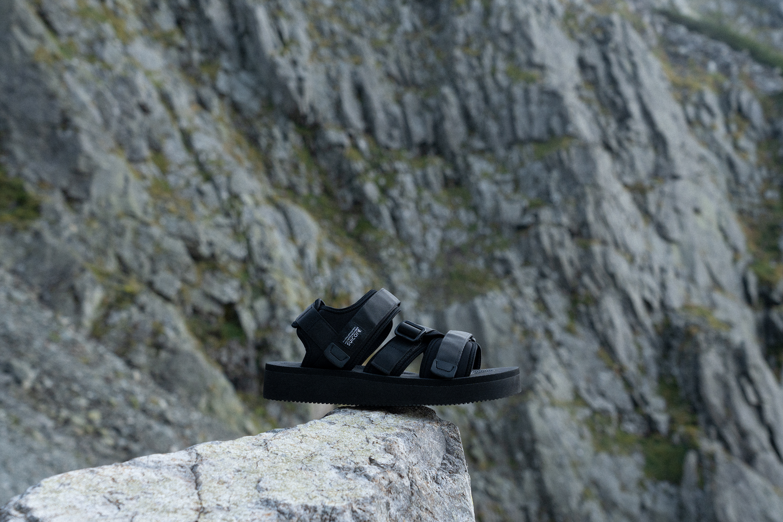 サンダルはここまで進化した！ SUICOKE（スイコック）が叶える